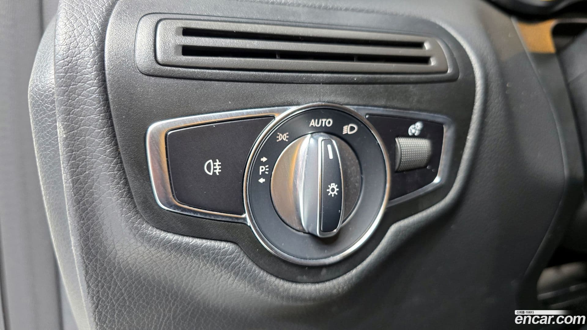 Main__Slider__Photo:GLC-Class Mercedes-Benz 2021.3-26