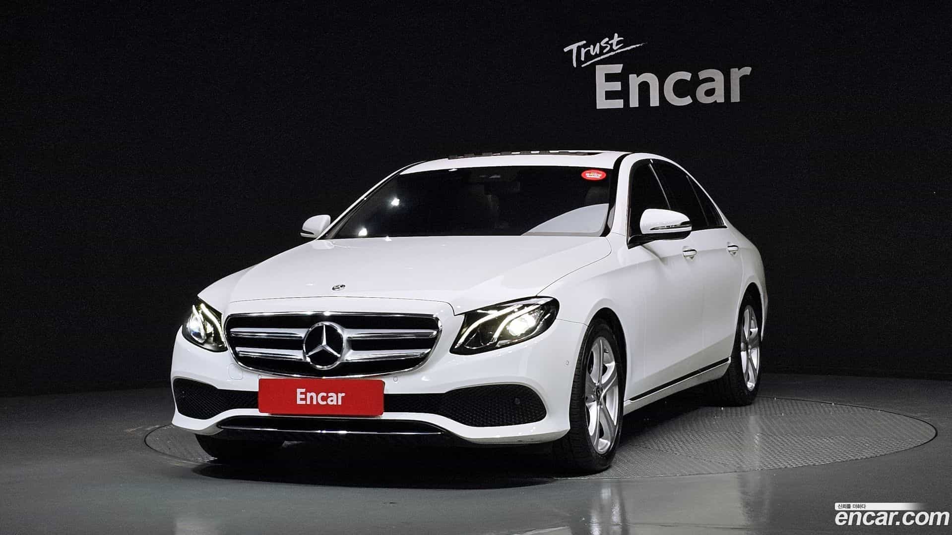 E-Class Mercedes-Benz 2018.2-OUTER-001