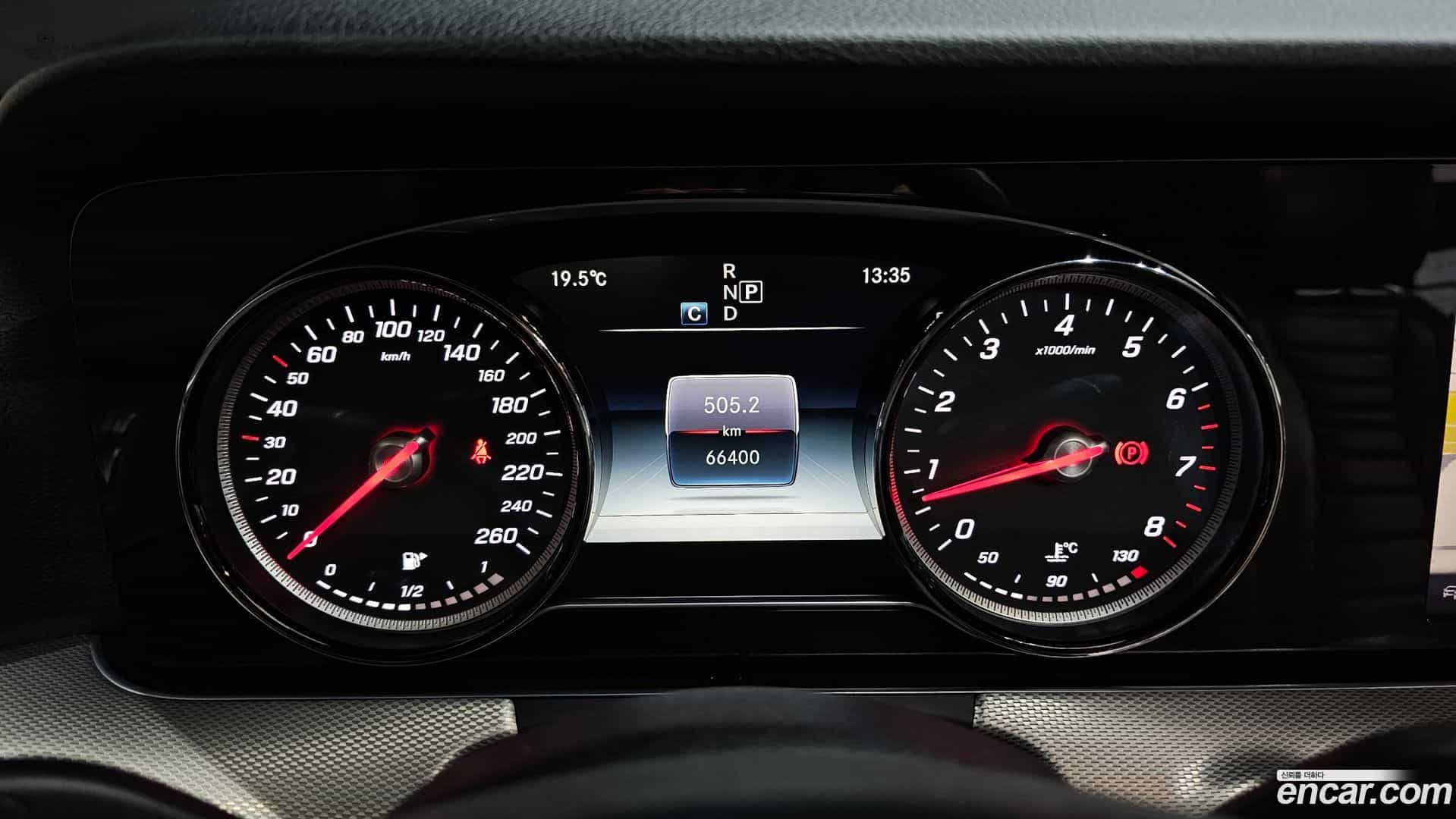 E-Class Mercedes-Benz 2018.2-INNER-008