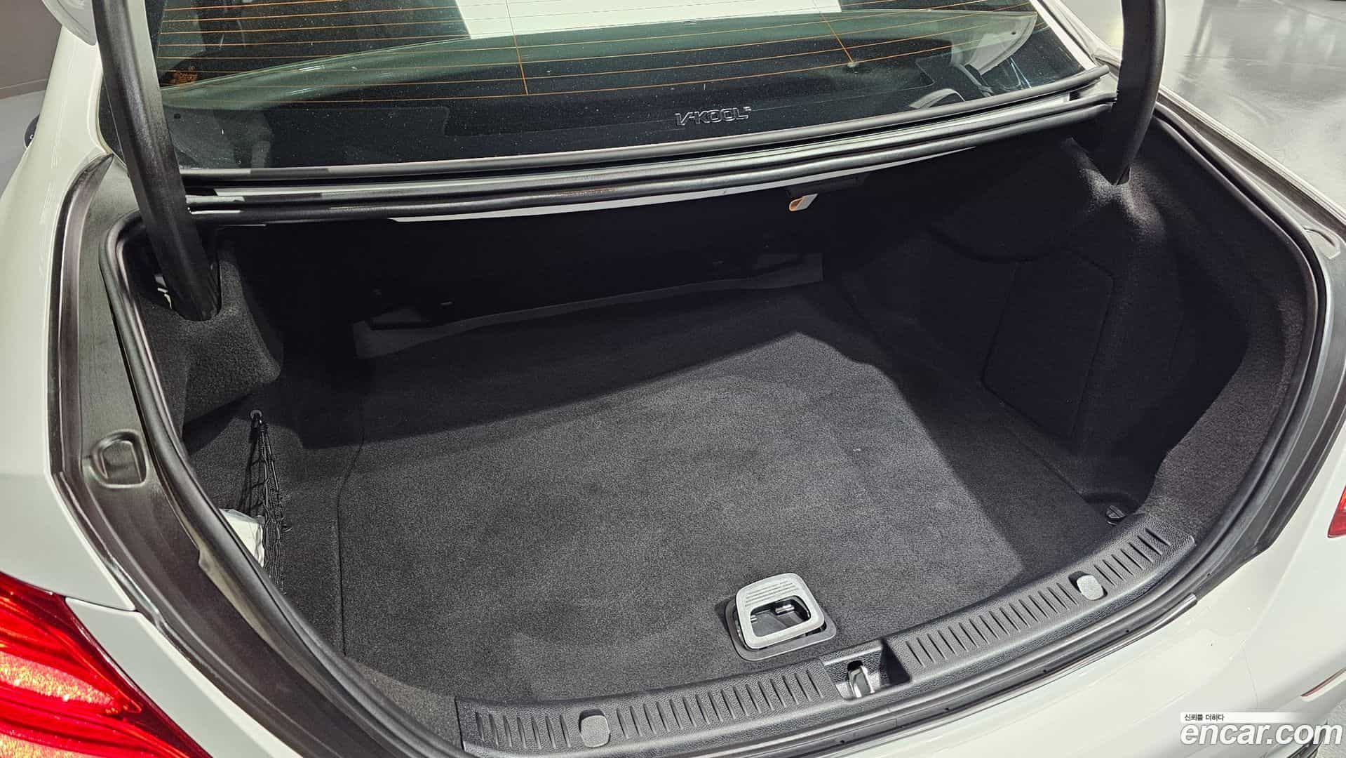 E-Class Mercedes-Benz 2018.2-OPTION-021