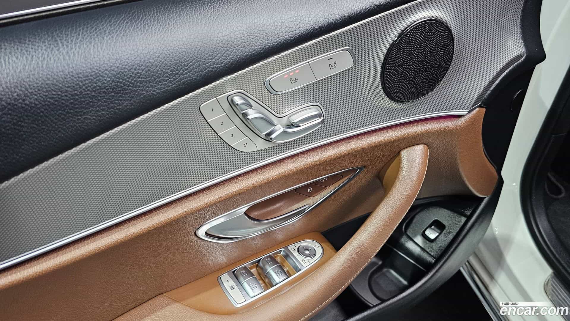 E-Class Mercedes-Benz 2018.2-OPTION-024