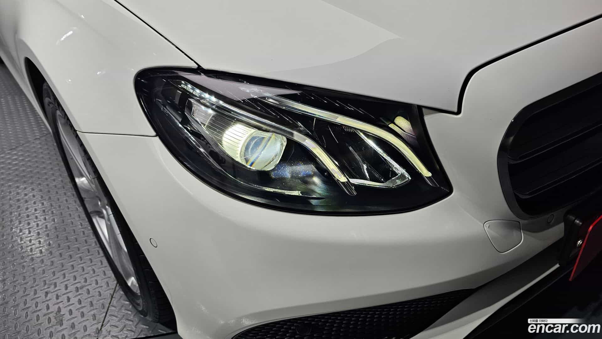 E-Class Mercedes-Benz 2018.2-OUTER-032