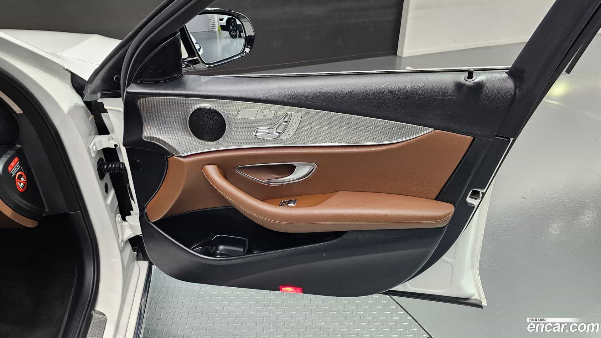 E-Class Mercedes-Benz 2018.2-INNER-034