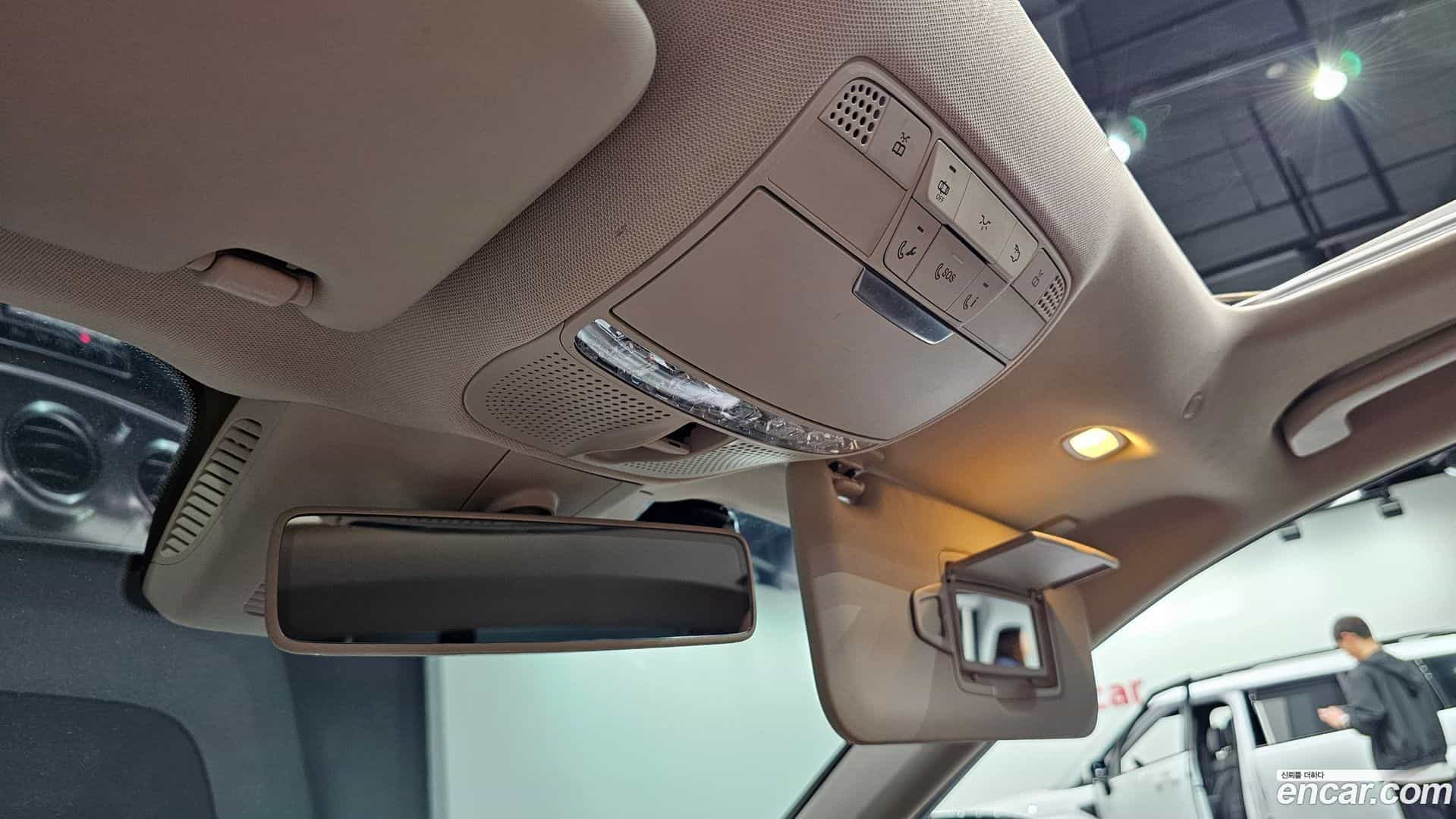 E-Class Mercedes-Benz 2018.2-OPTION-040
