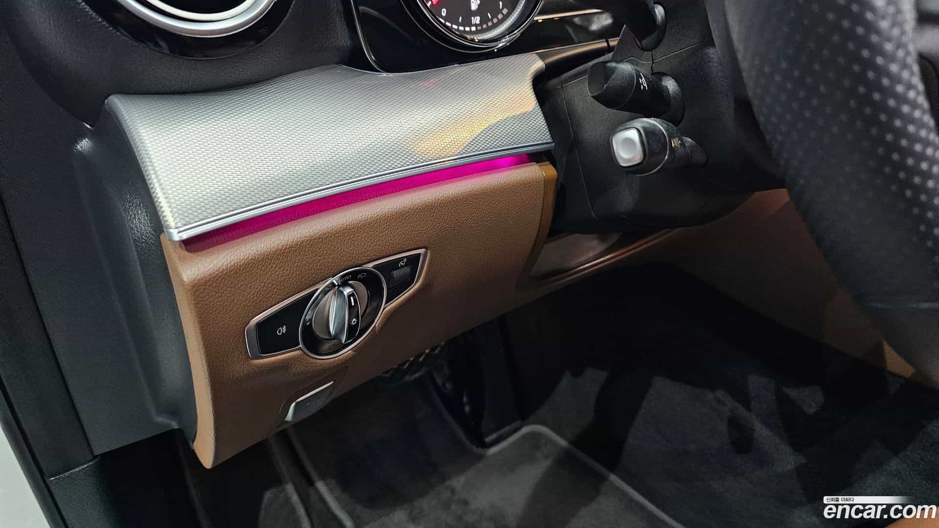 E-Class Mercedes-Benz 2018.2-OPTION-041