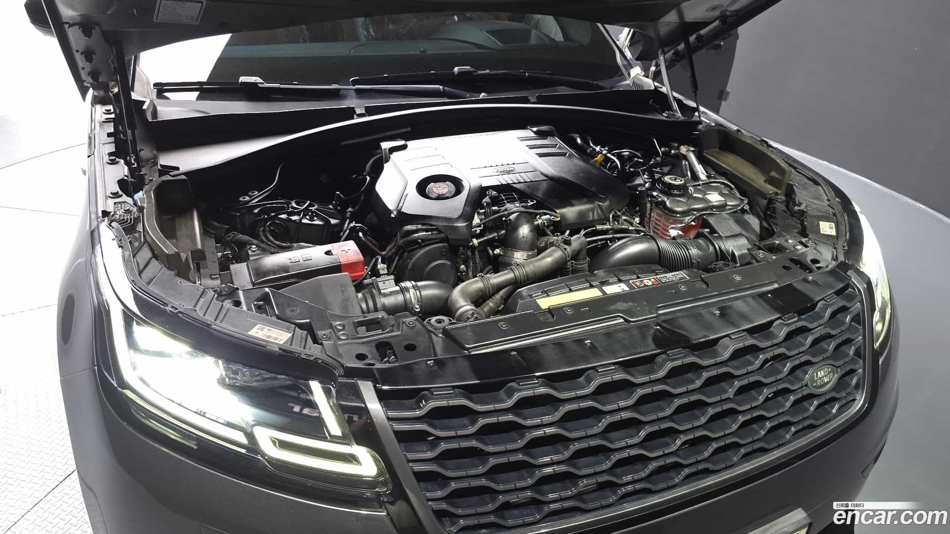 Range Rover Velar Land Rover 2018.7-OUTER-006