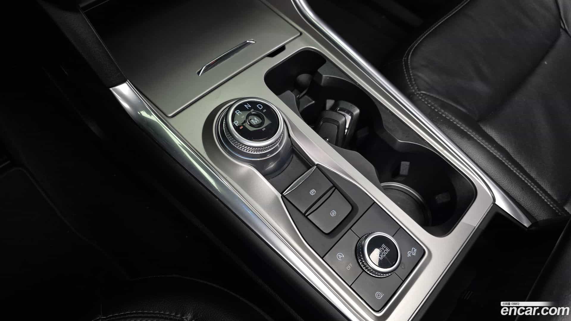 Explorer Ford 2020.9-INNER-009