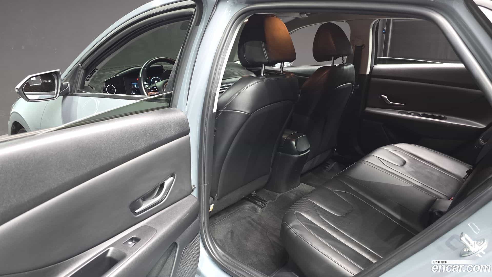 AVANTE Hyundai 2022.0-OPTION-015