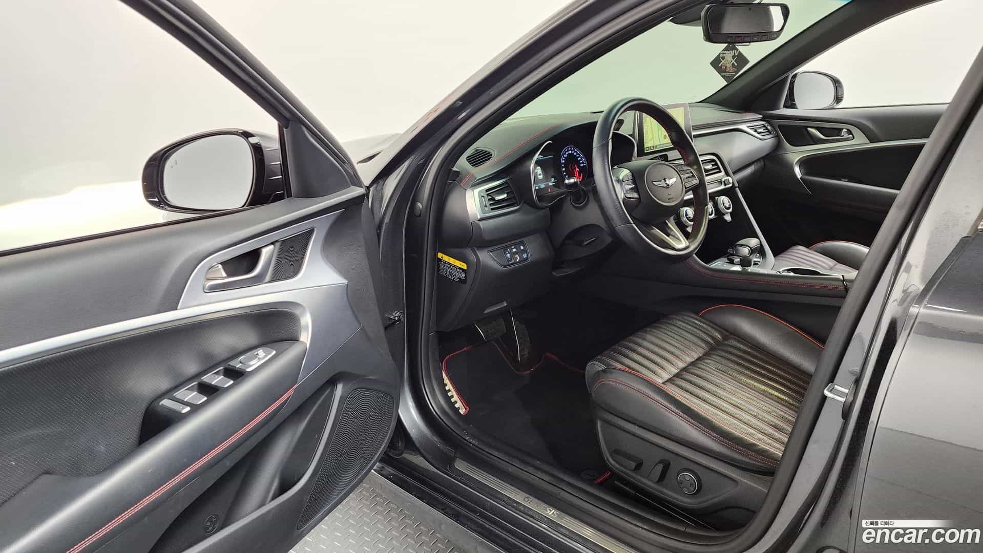 G70 Genesis 2019.0-INNER-010