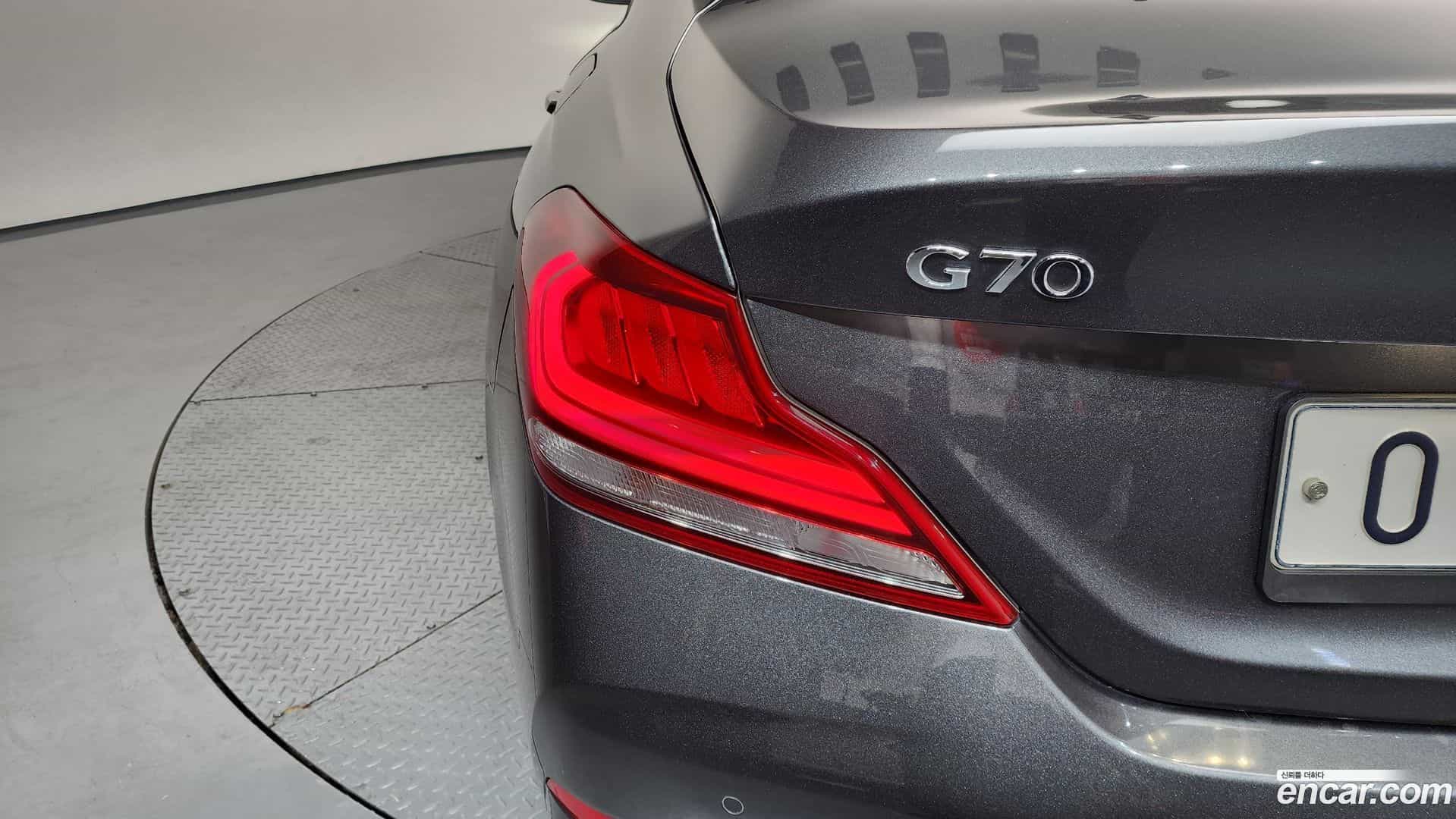 G70 Genesis 2019.0-OUTER-033