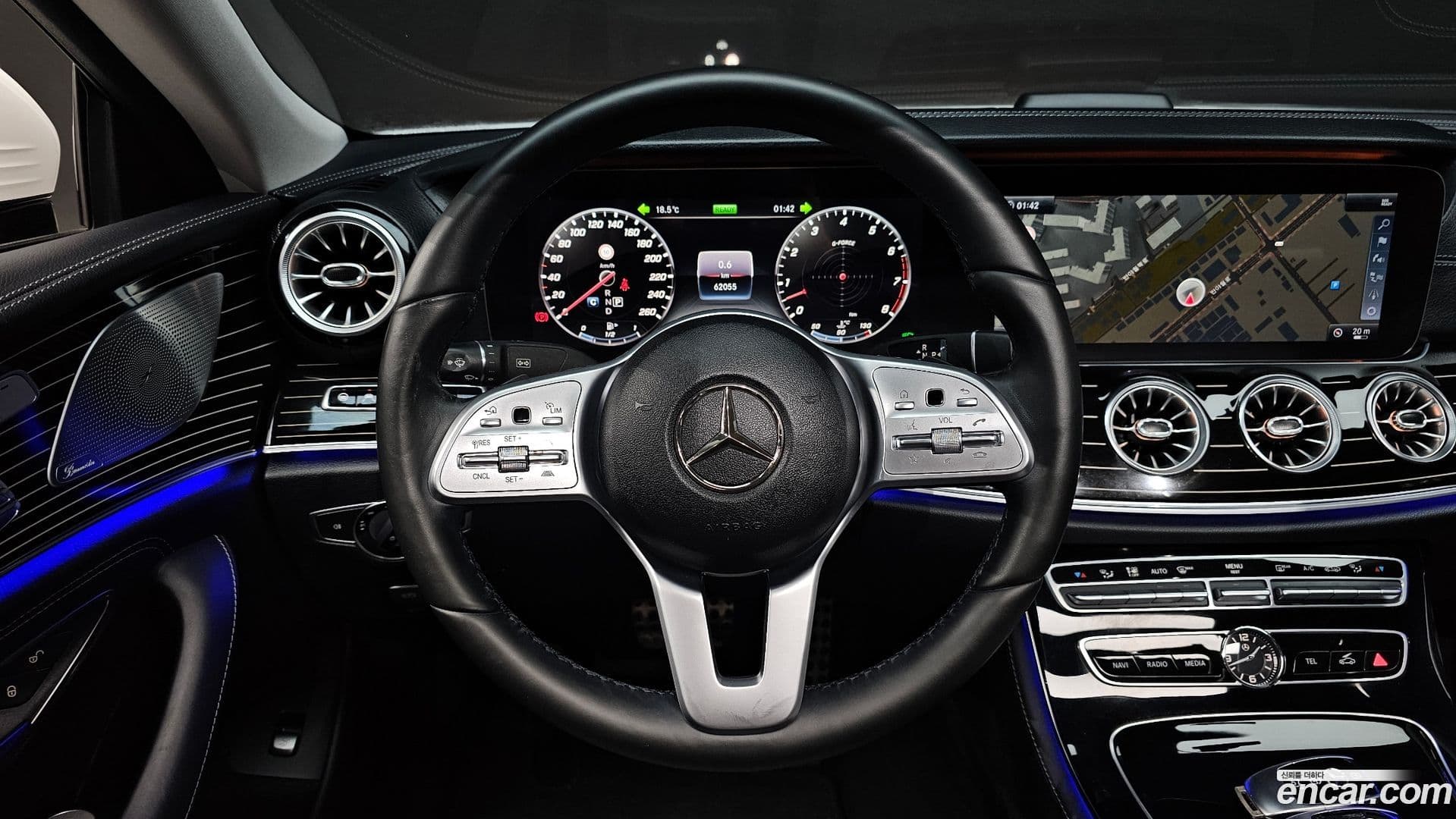 Main__Slider__Photo:CLS-Class Mercedes-Benz 2019.9-11