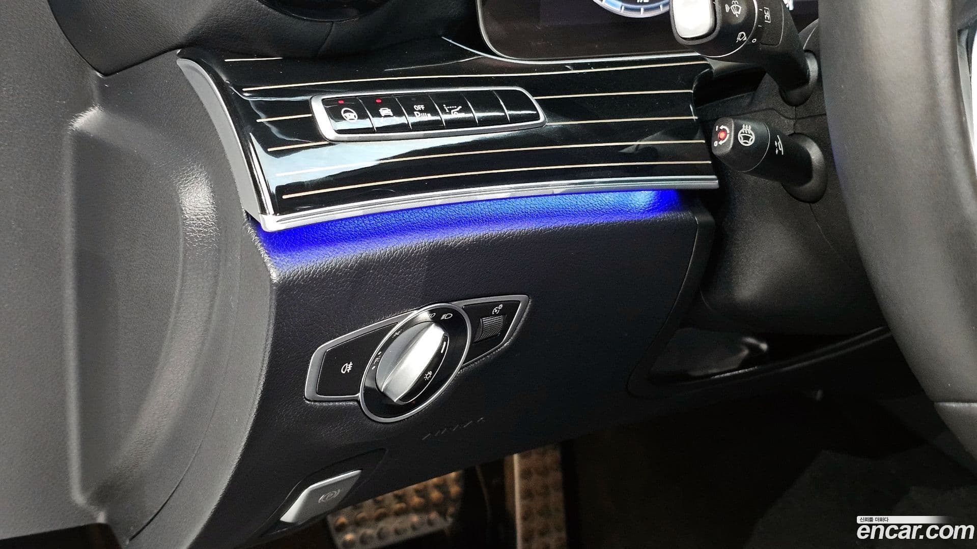 Main__Slider__Photo:CLS-Class Mercedes-Benz 2019.9-14