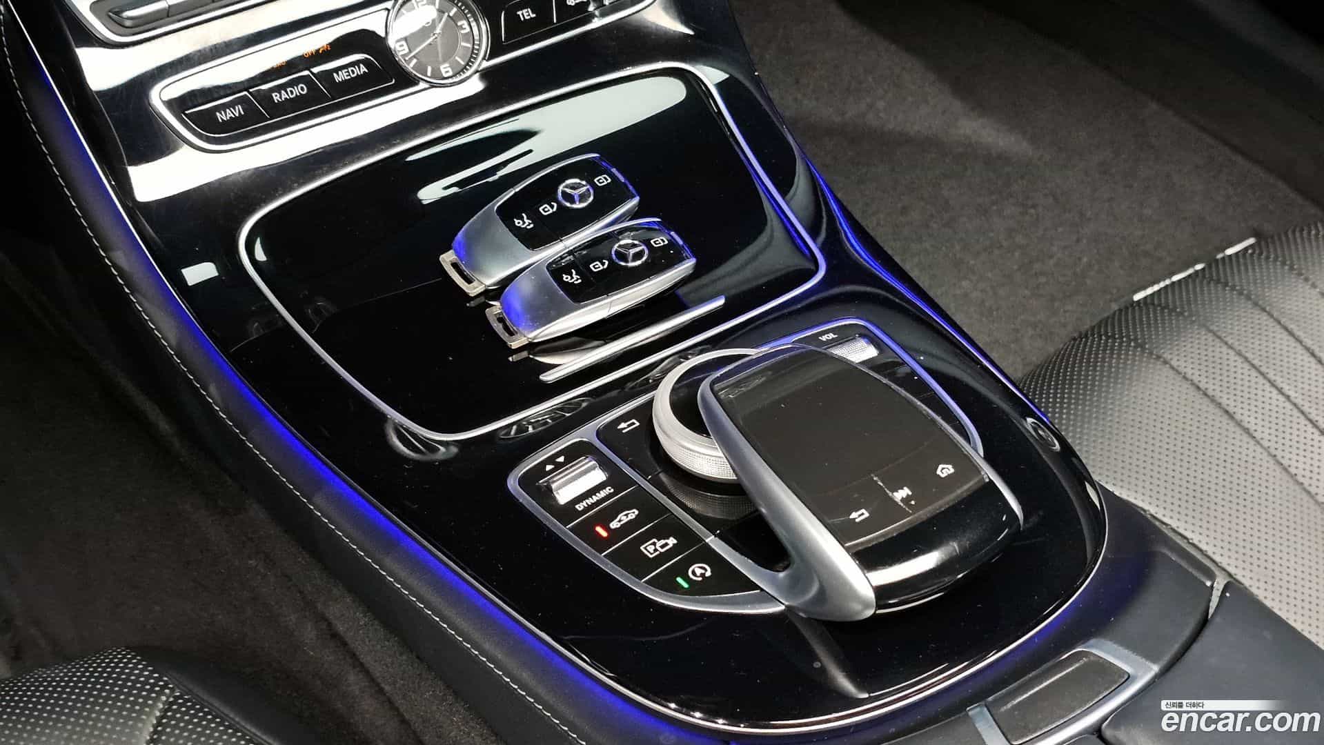 CLS-Class Mercedes-Benz 2019.9-OPTION-024
