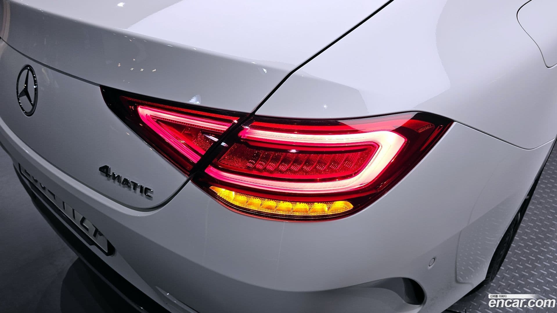 Main__Slider__Photo:CLS-Class Mercedes-Benz 2019.9-22