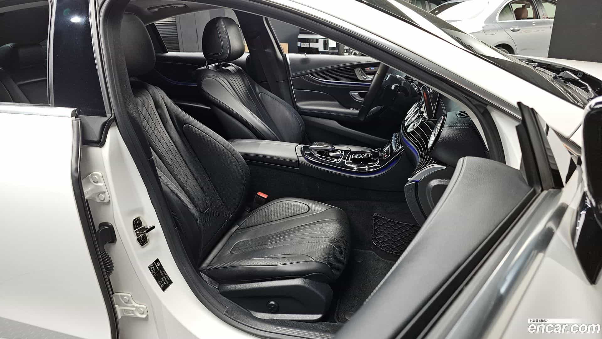 CLS-Class Mercedes-Benz 2019.9-INNER-036