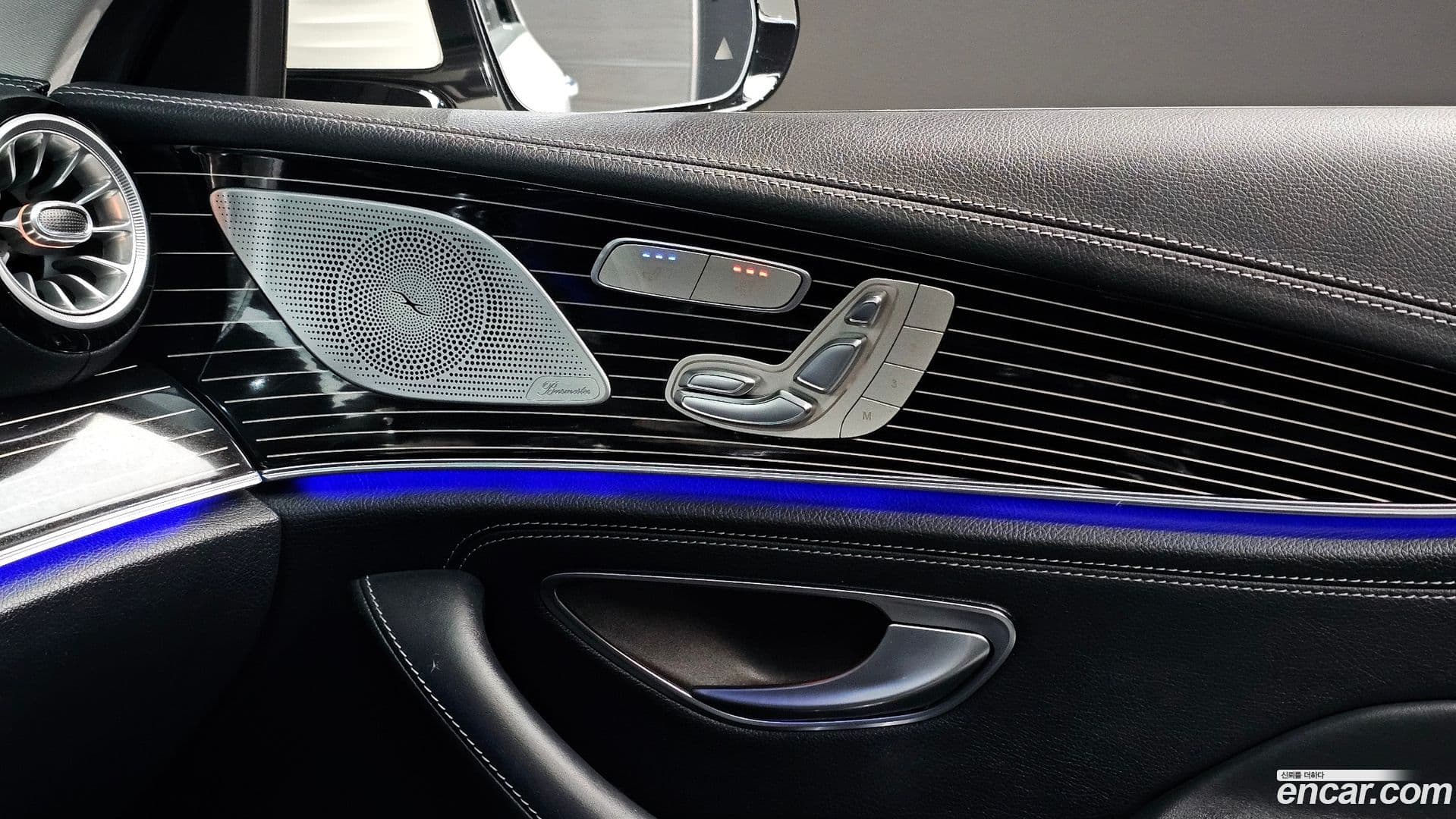 Main__Slider__Photo:CLS-Class Mercedes-Benz 2019.9-26