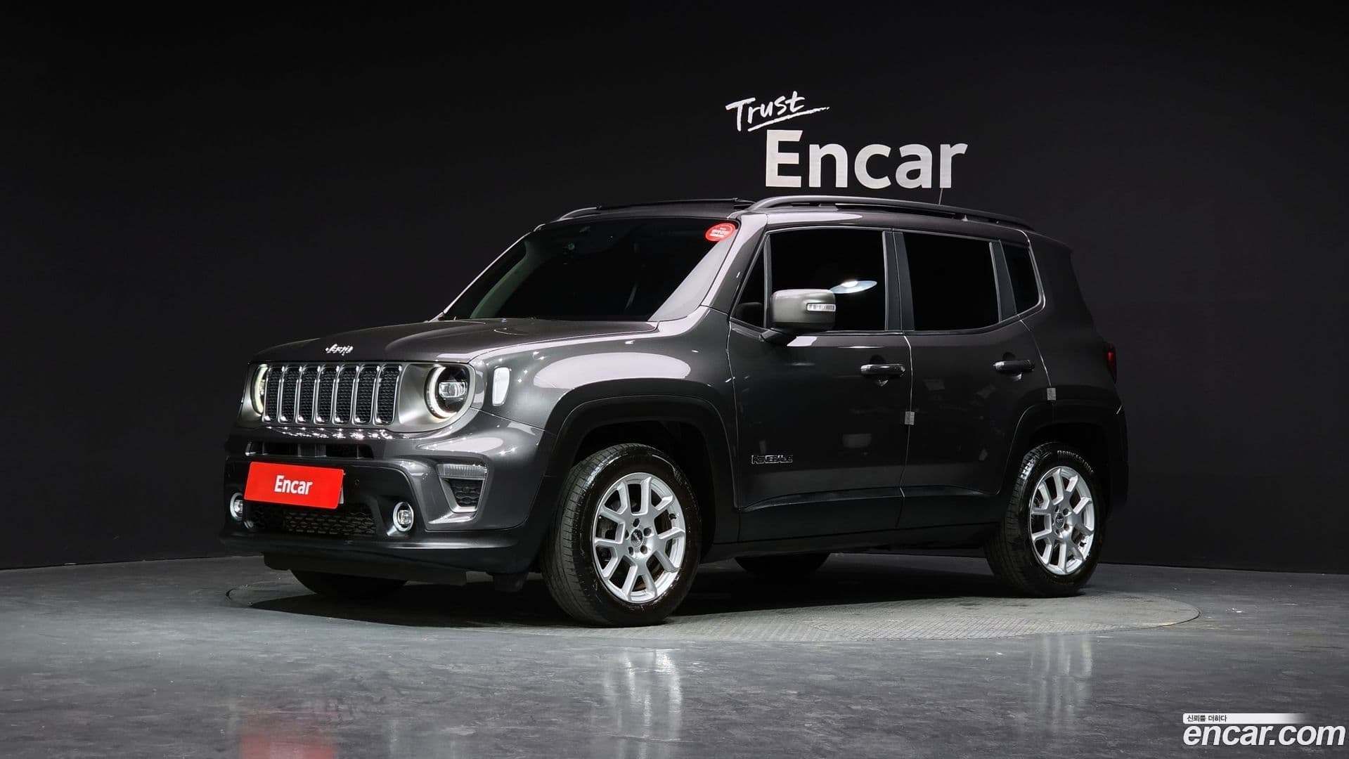 Main__Slider__Photo:Renegade Jeep 2020.2-0