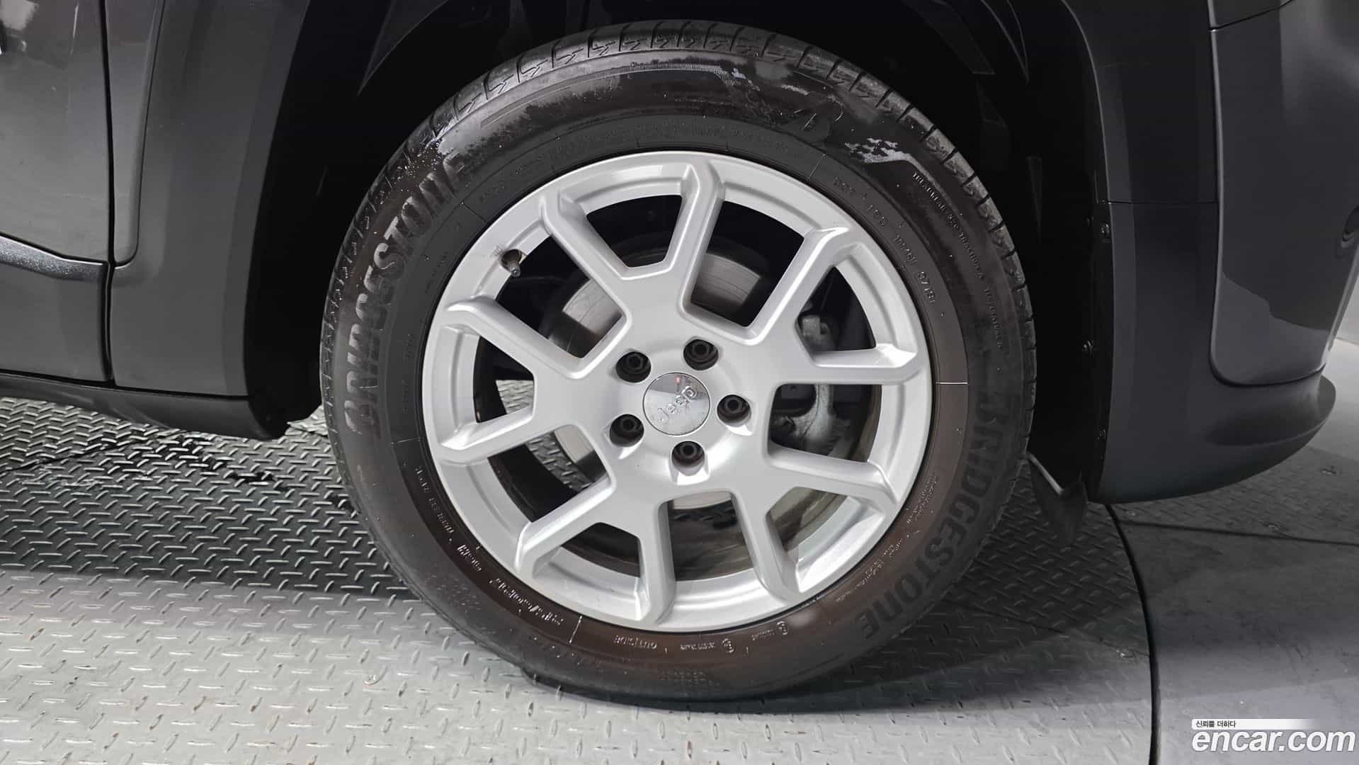 Renegade Jeep 2020.2-OUTER-031