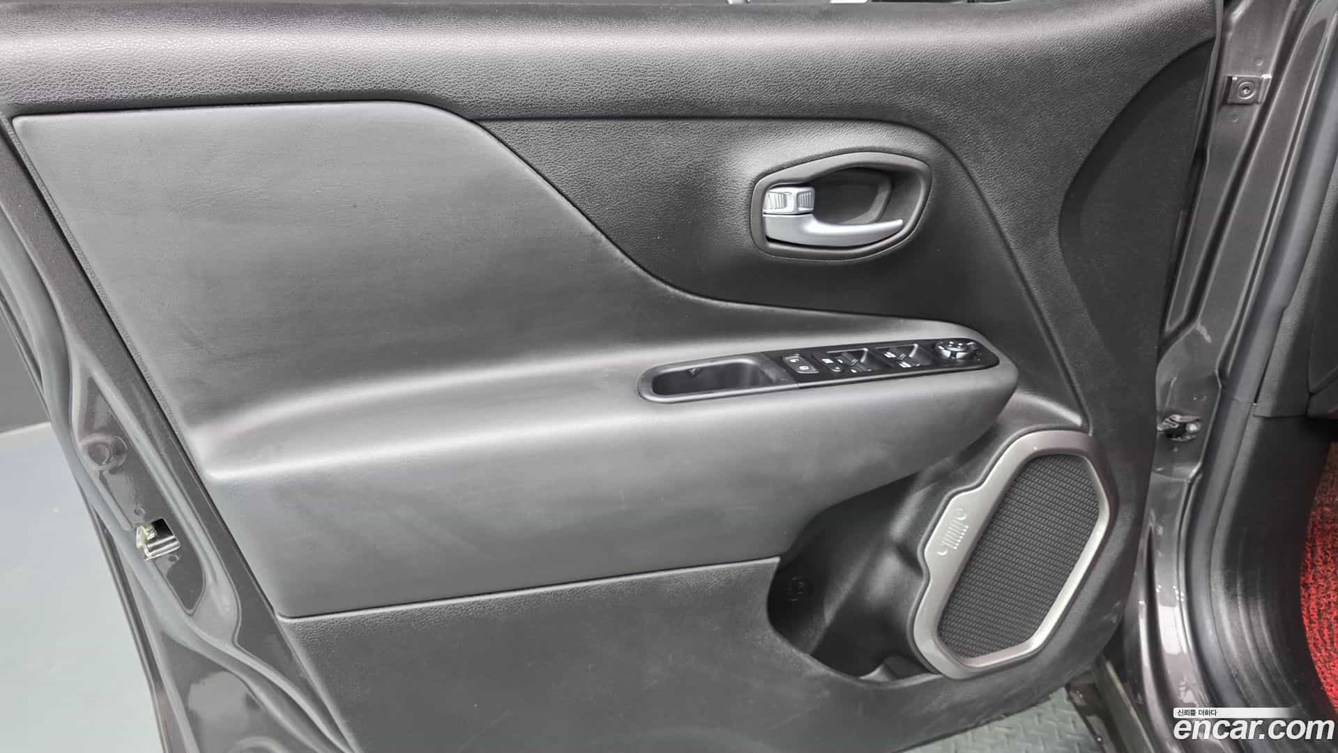 Renegade Jeep 2020.2-INNER-034