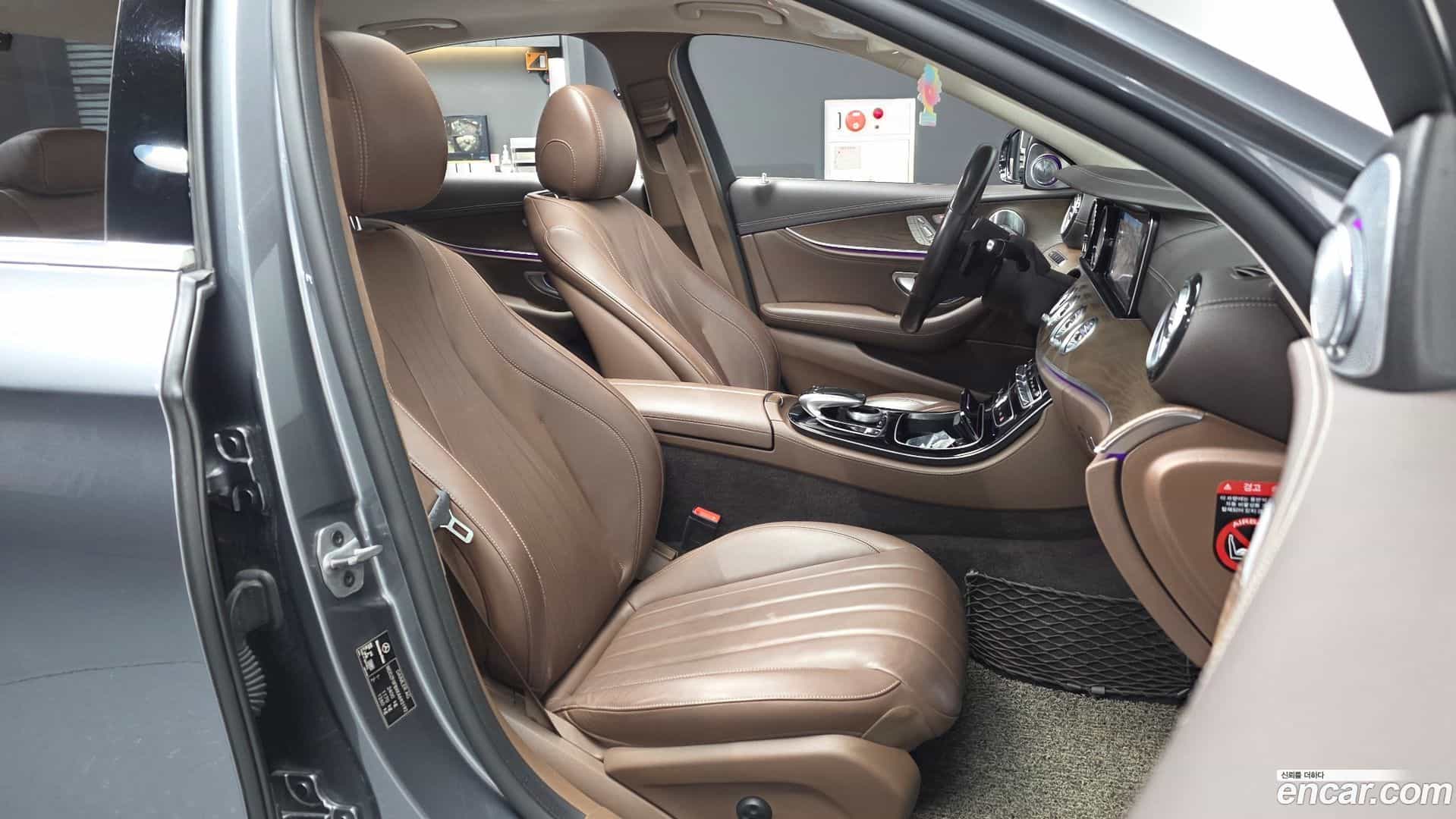E-Class Mercedes-Benz 2019.7-OPTION-015