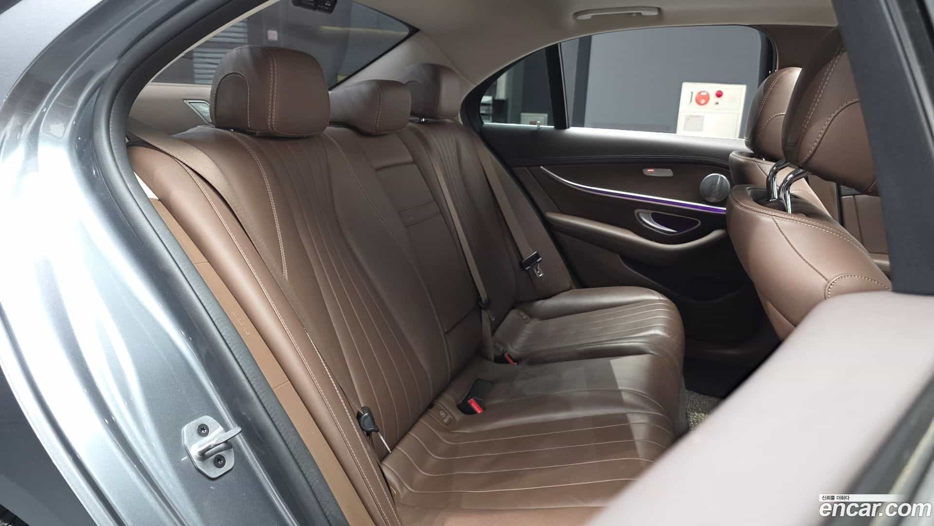 E-Class Mercedes-Benz 2019.7-OPTION-016