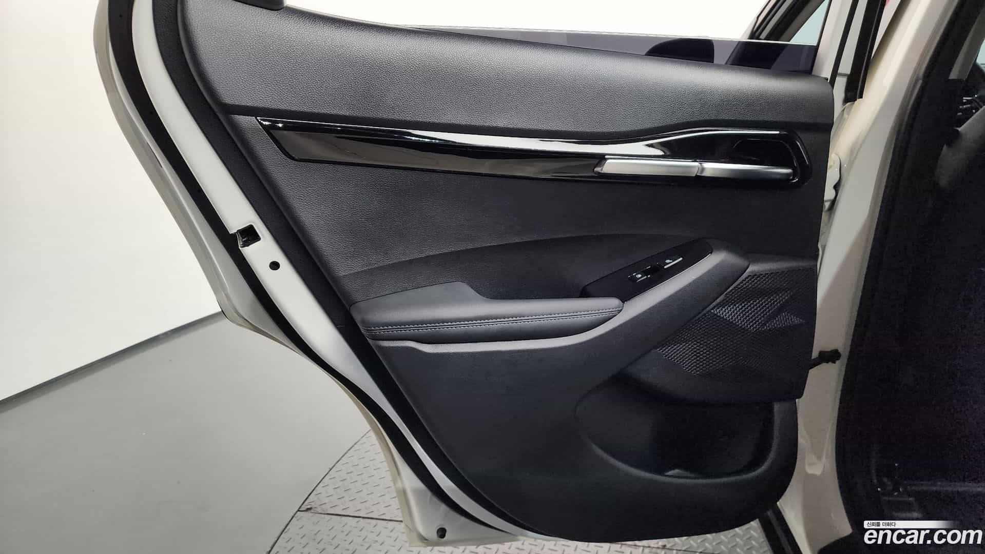 Seltos Kia 2023.5-INNER-035