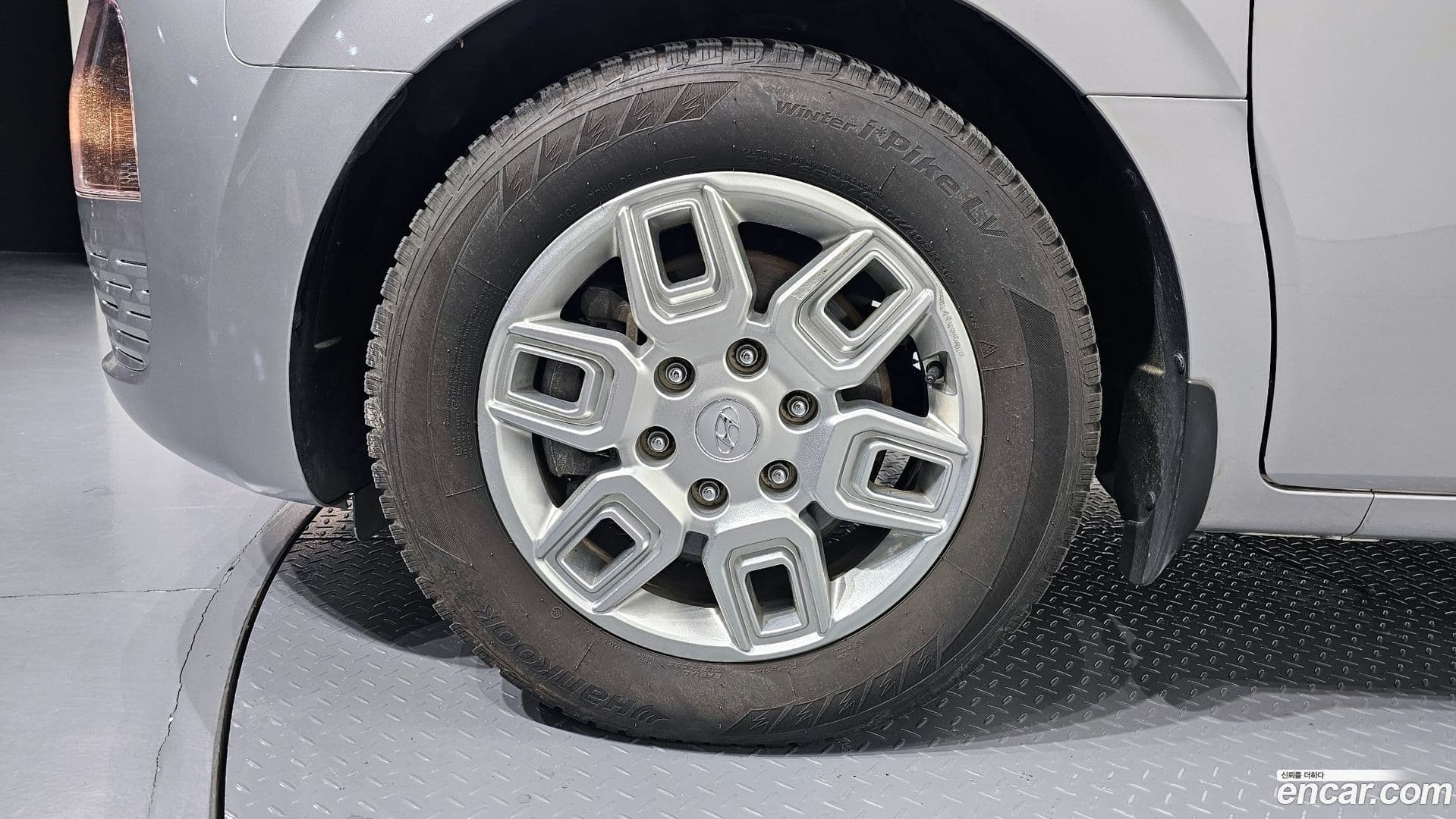 Main__Slider__Photo:Staria Hyundai 2023.7-4