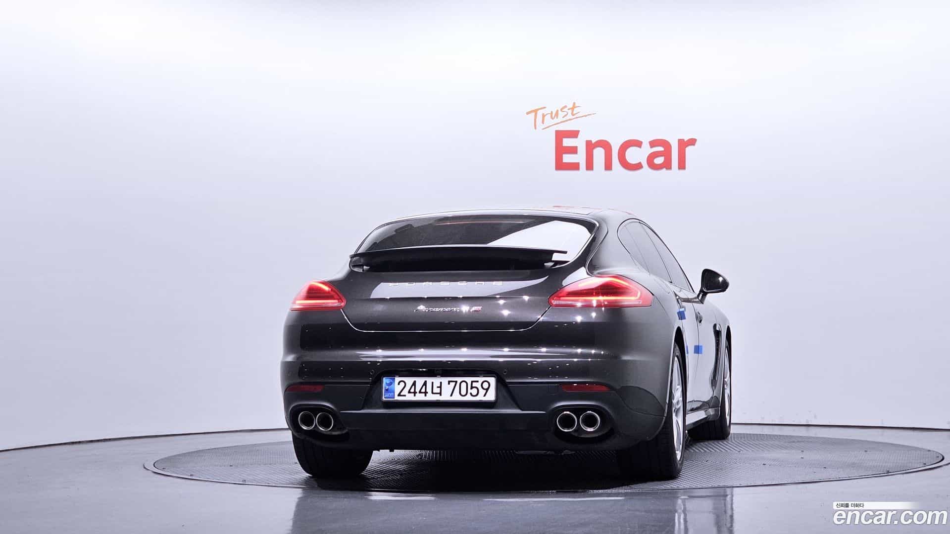 Panamera Porsche 2014.0-OUTER-004