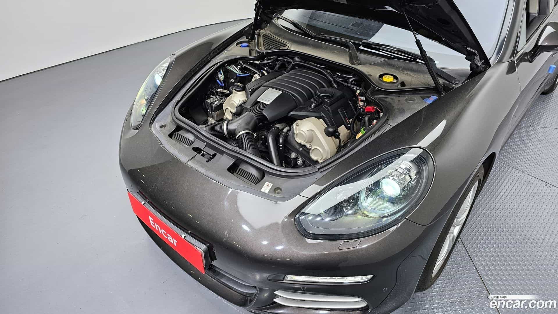 Panamera Porsche 2014.0-OUTER-006