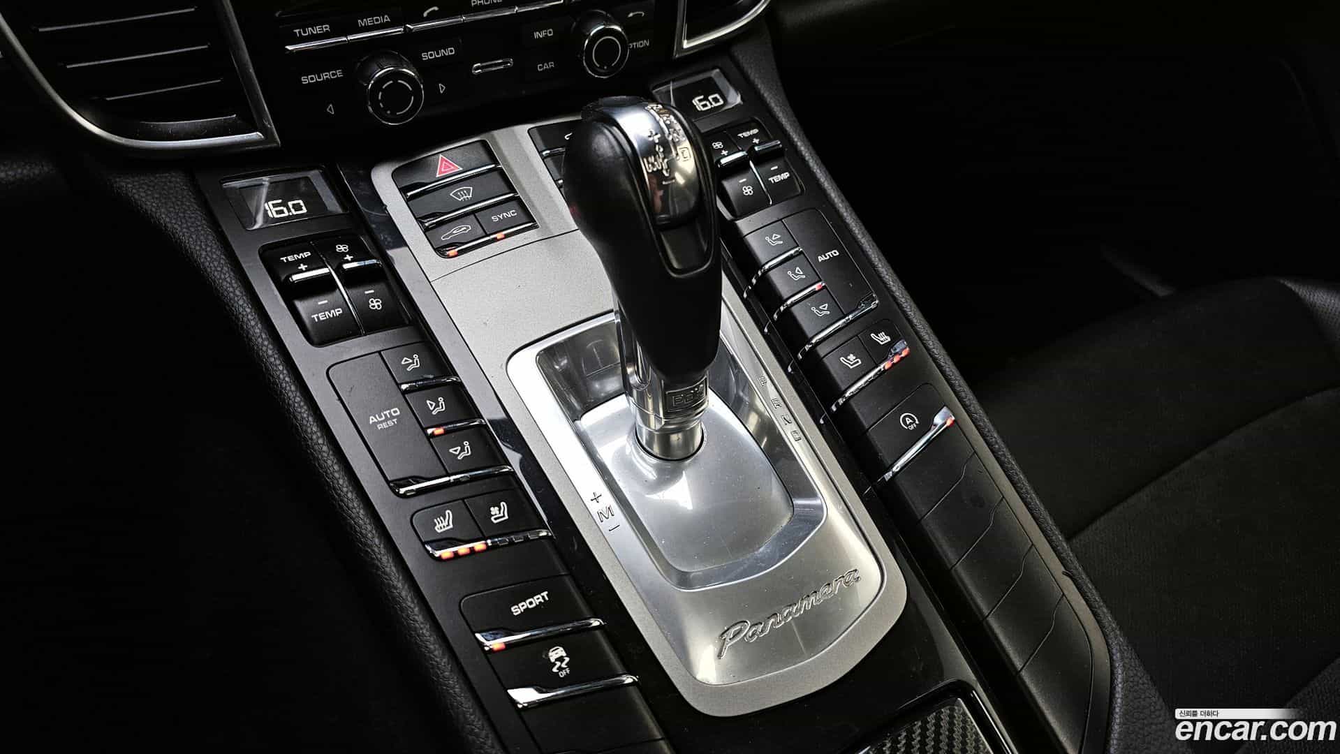 Panamera Porsche 2014.0-INNER-009