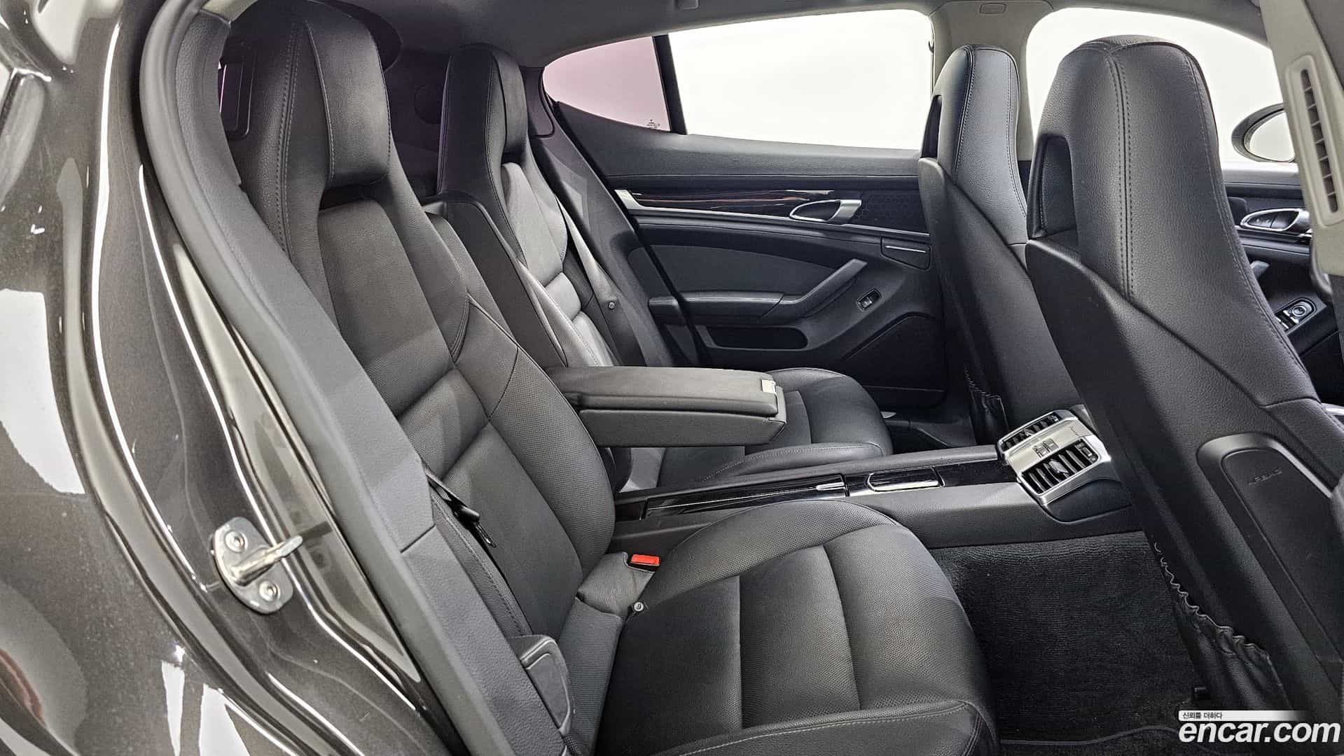 Panamera Porsche 2014.0-OPTION-016