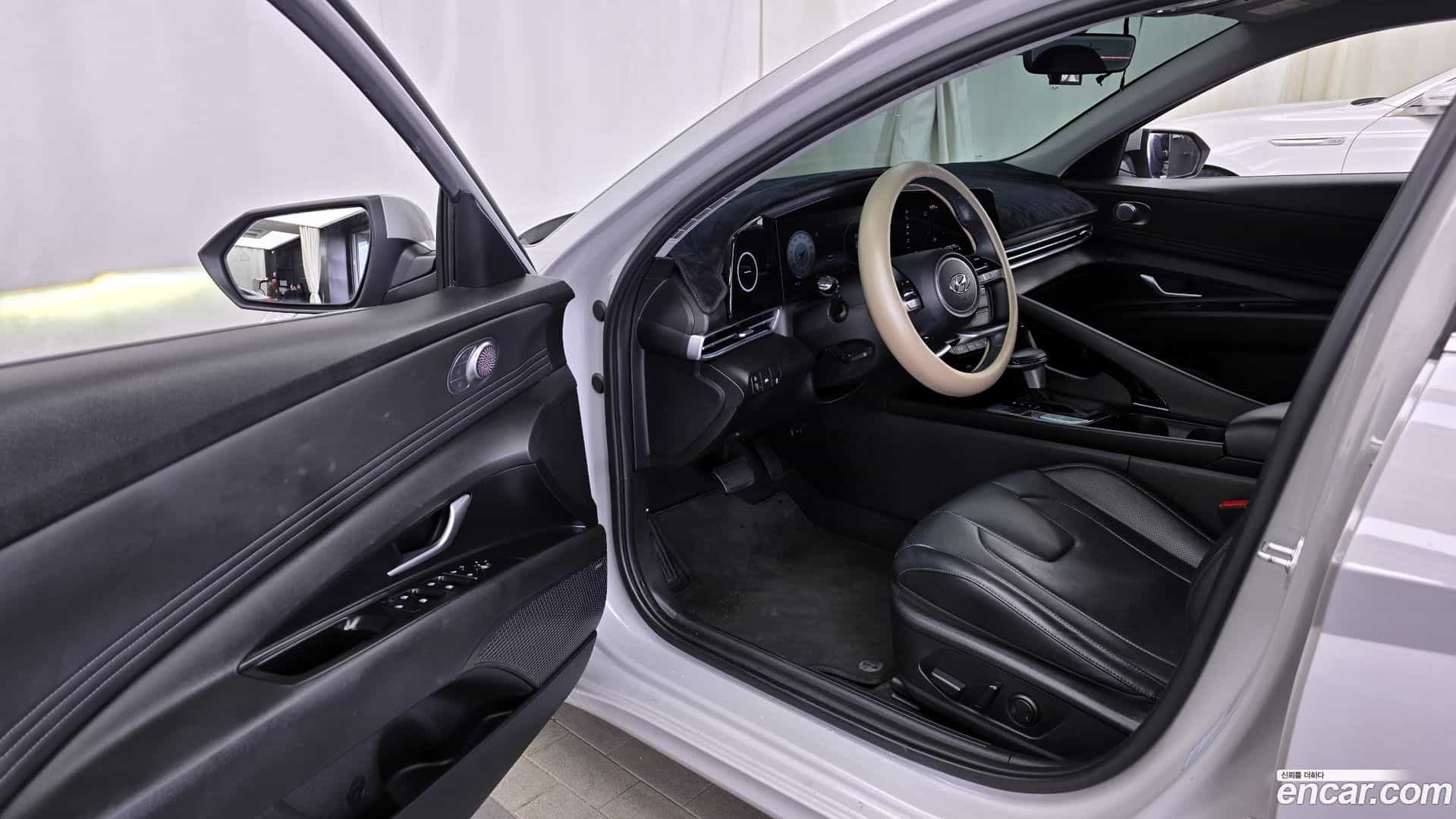 AVANTE Hyundai 2022.3-INNER-010