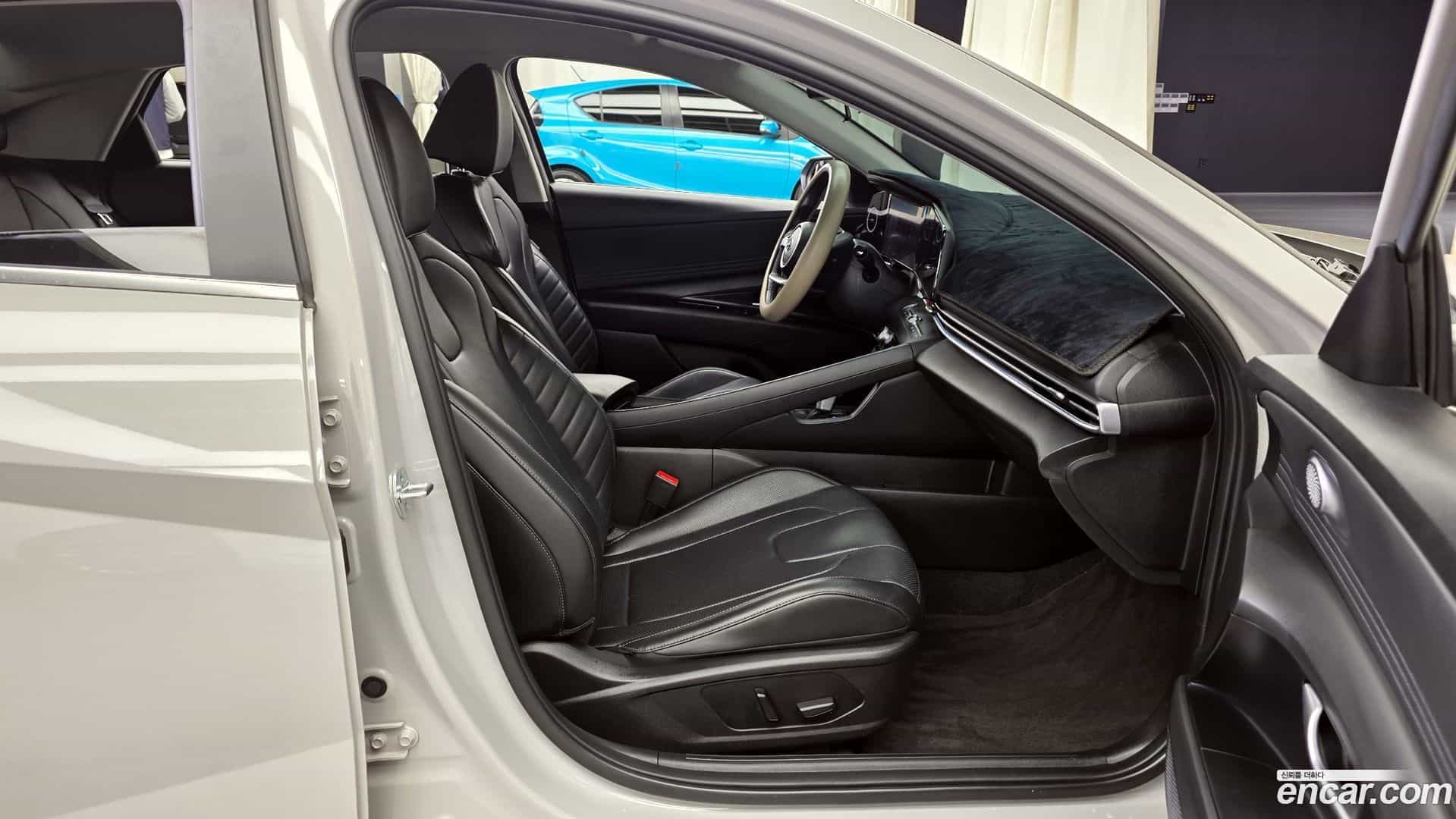 AVANTE Hyundai 2022.3-OPTION-015