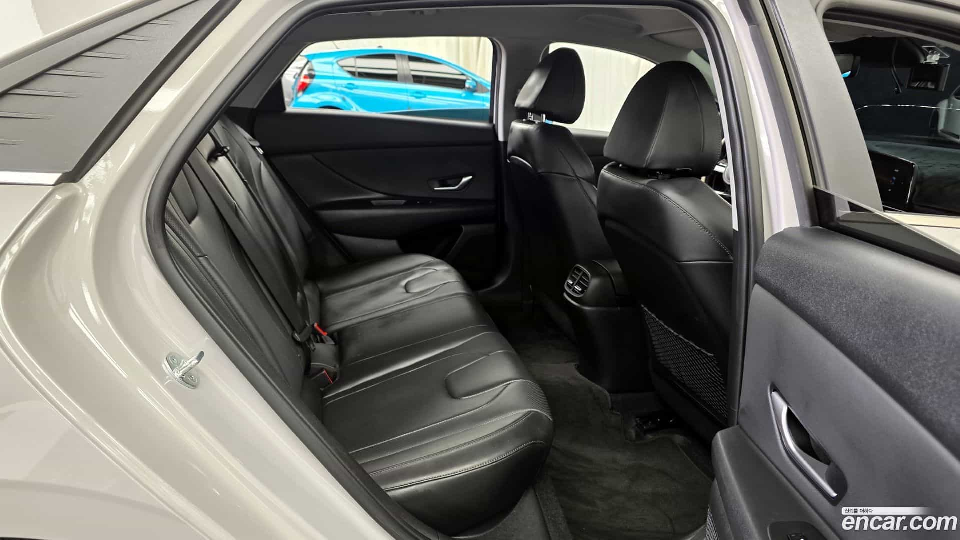 AVANTE Hyundai 2022.3-OPTION-016