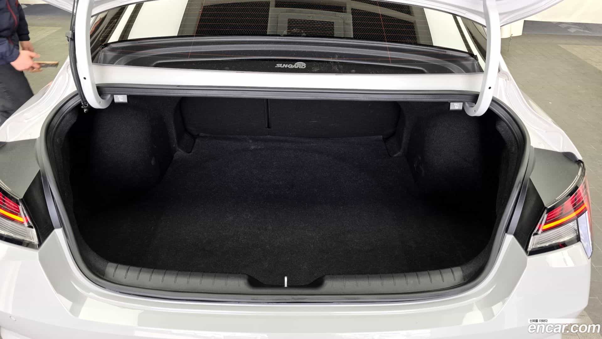 AVANTE Hyundai 2022.3-OPTION-024