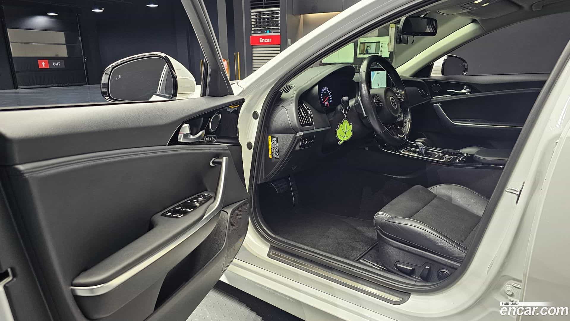 Stinger Kia 2018.2-INNER-010