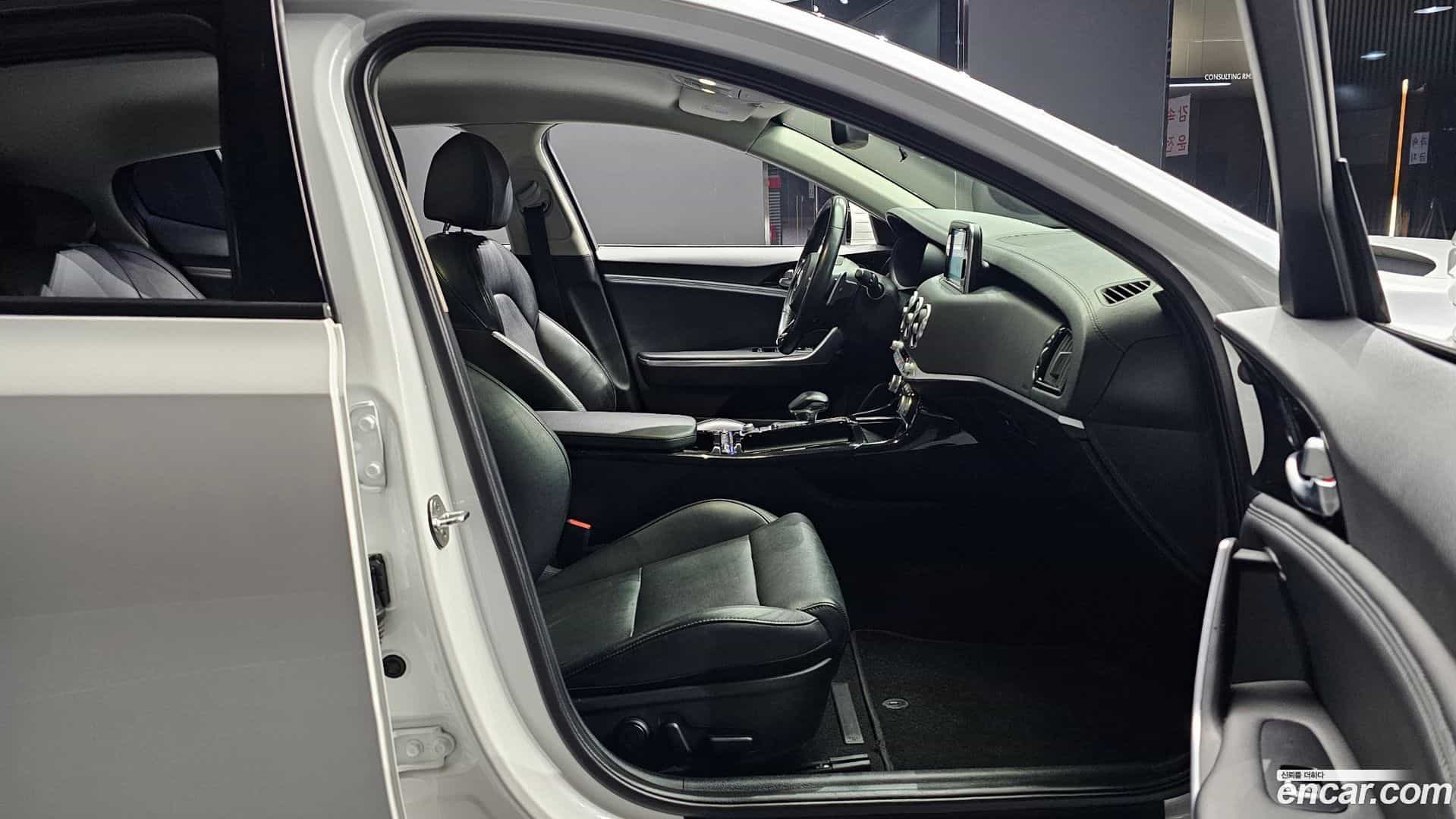 Stinger Kia 2018.2-OPTION-015