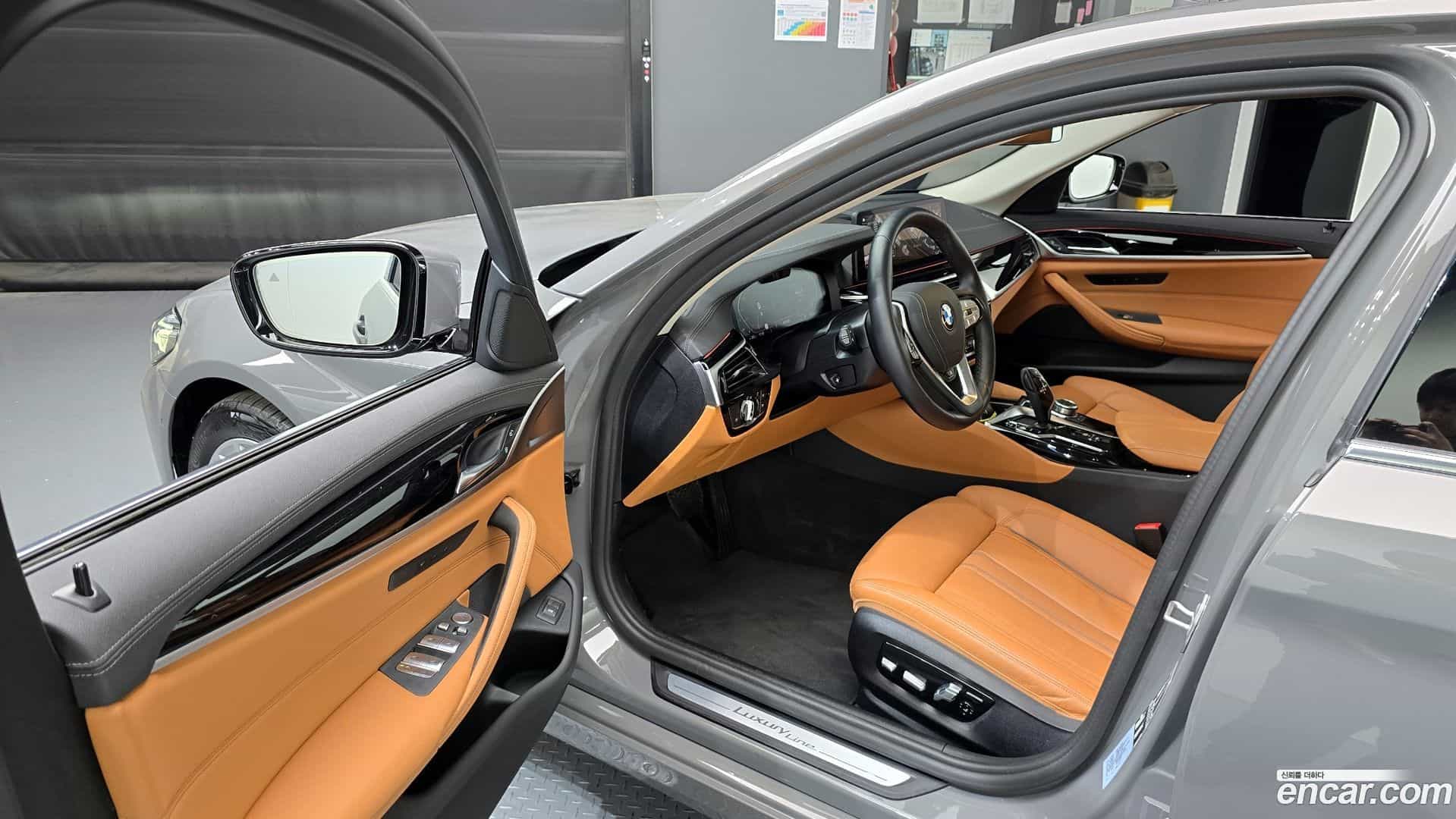 5-Series BMW 2022.3-INNER-010