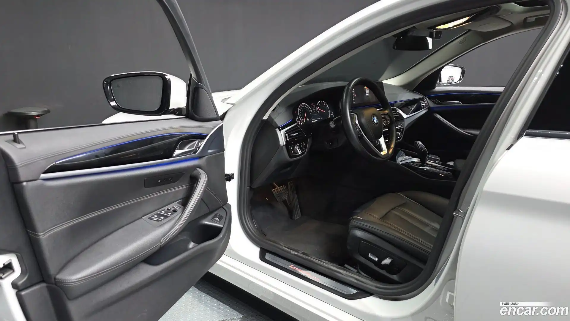 5-Series BMW 2019.6-INNER-010