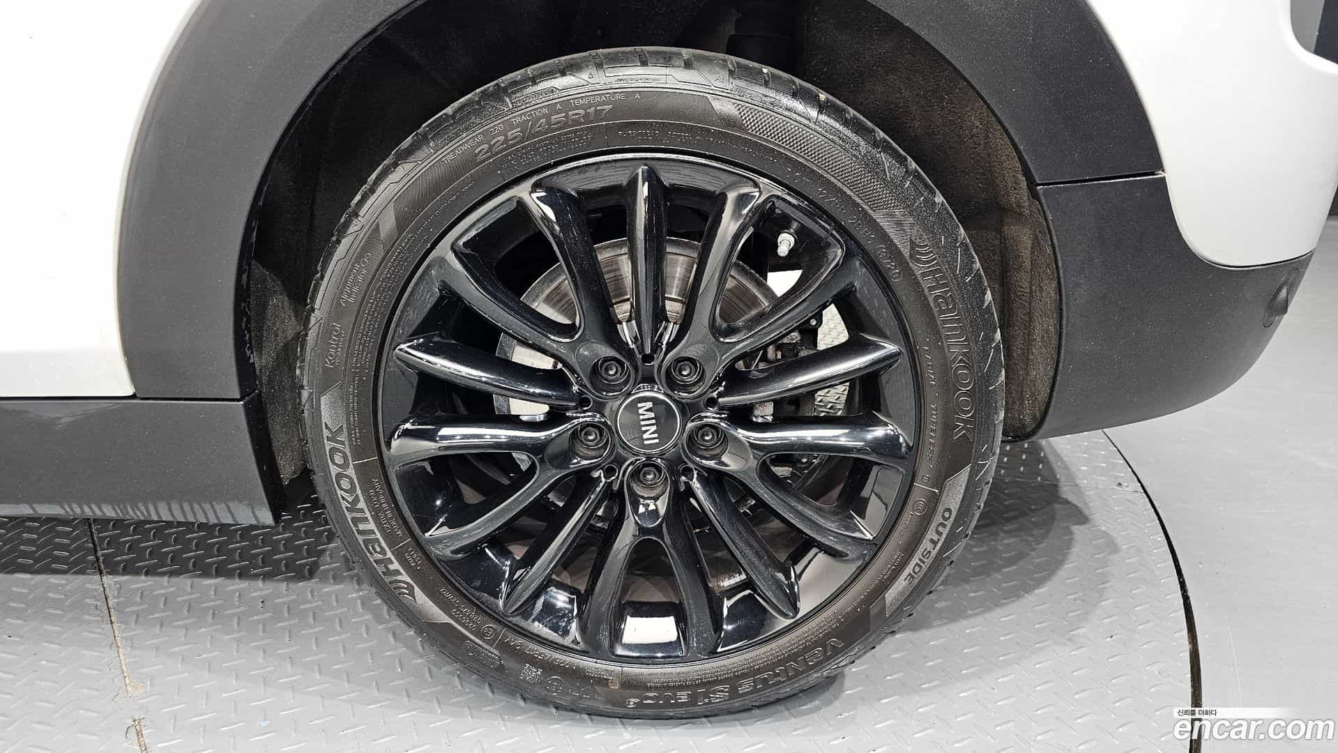 Clubman Mini 2021.2-OUTER-031