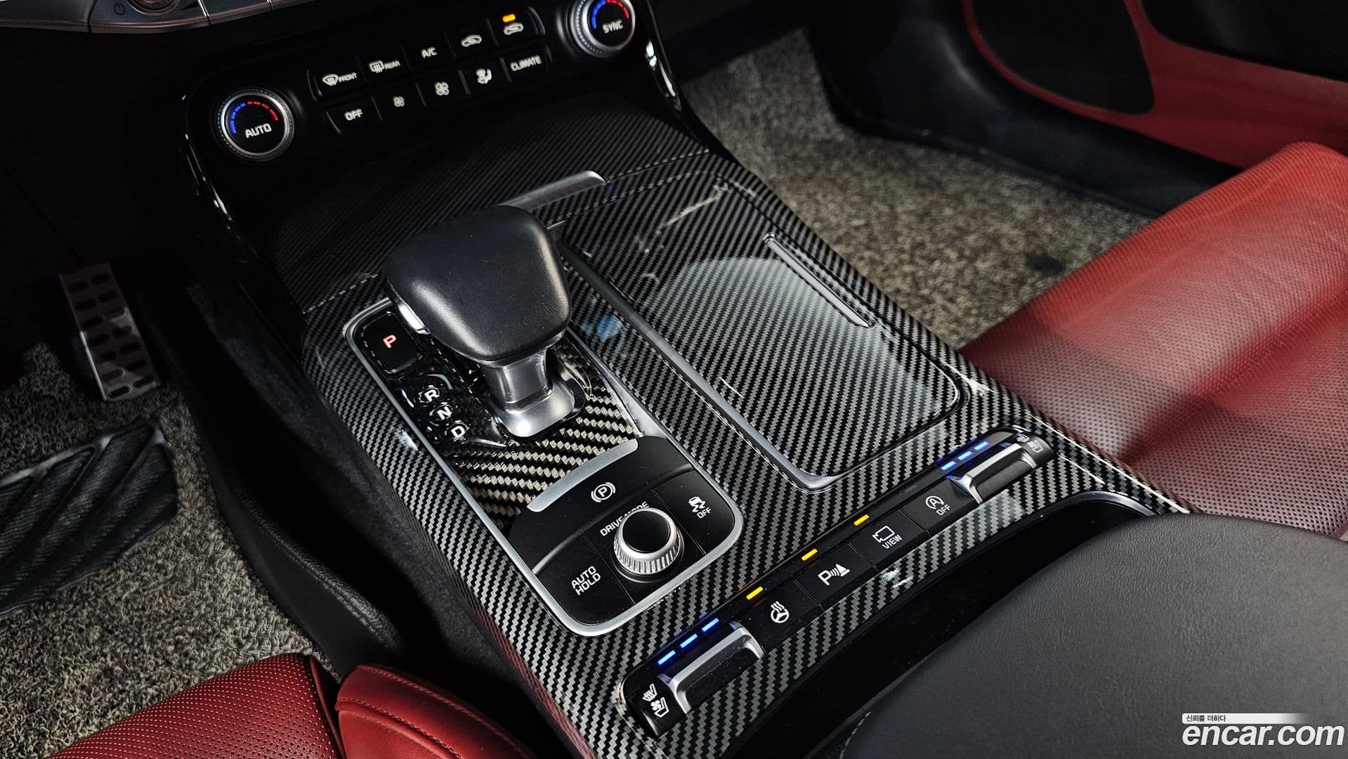 Main__Slider__Photo:Stinger Kia 2018.6-8
