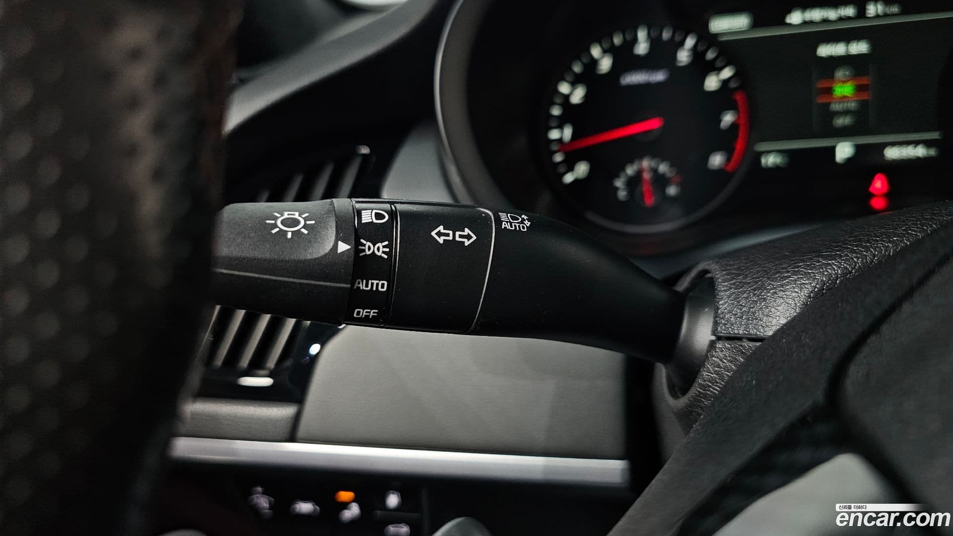 Main__Slider__Photo:Stinger Kia 2018.6-37