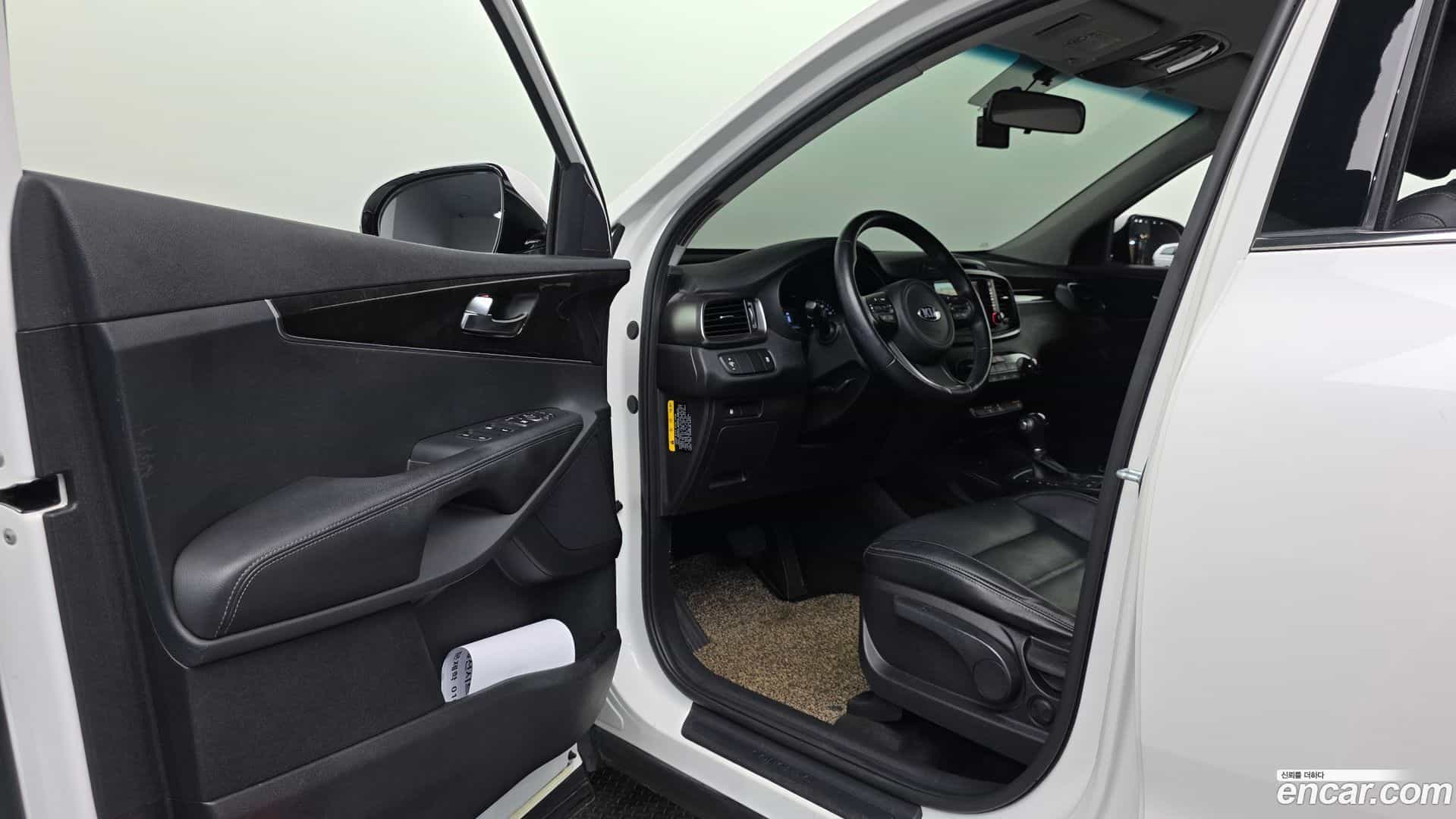 Sorento Kia 2016.8-INNER-010