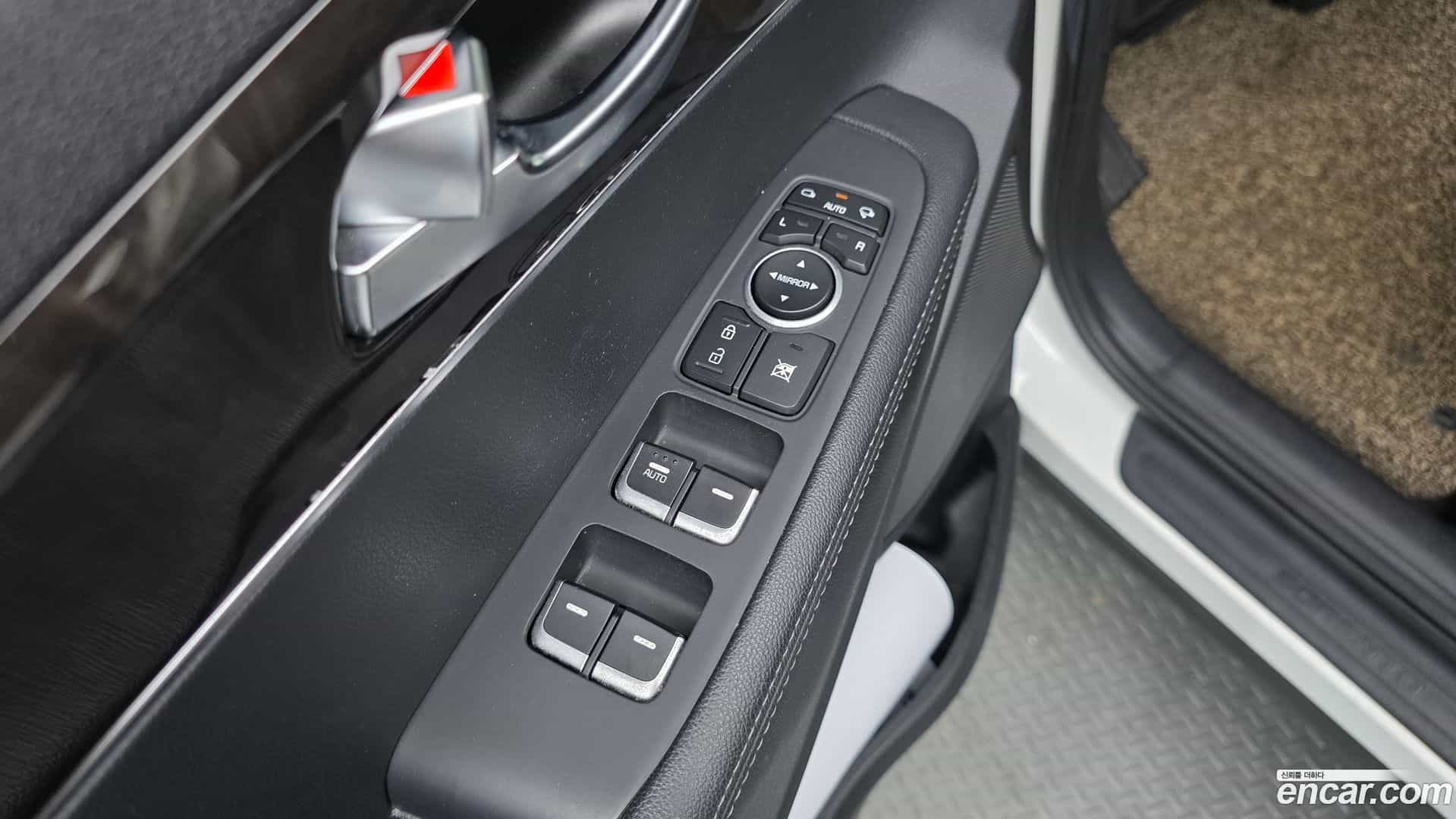 Sorento Kia 2016.8-OPTION-015