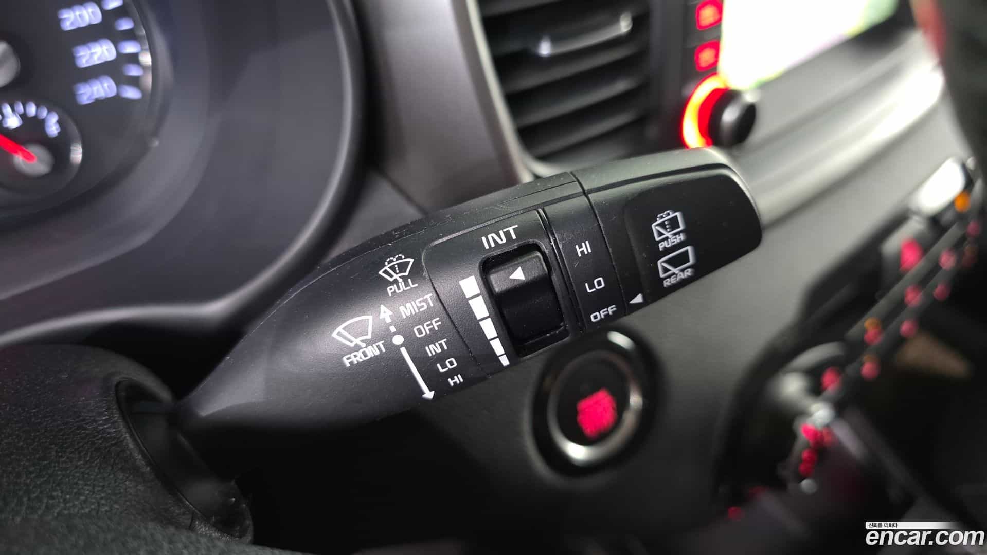 Sorento Kia 2016.8-OPTION-043