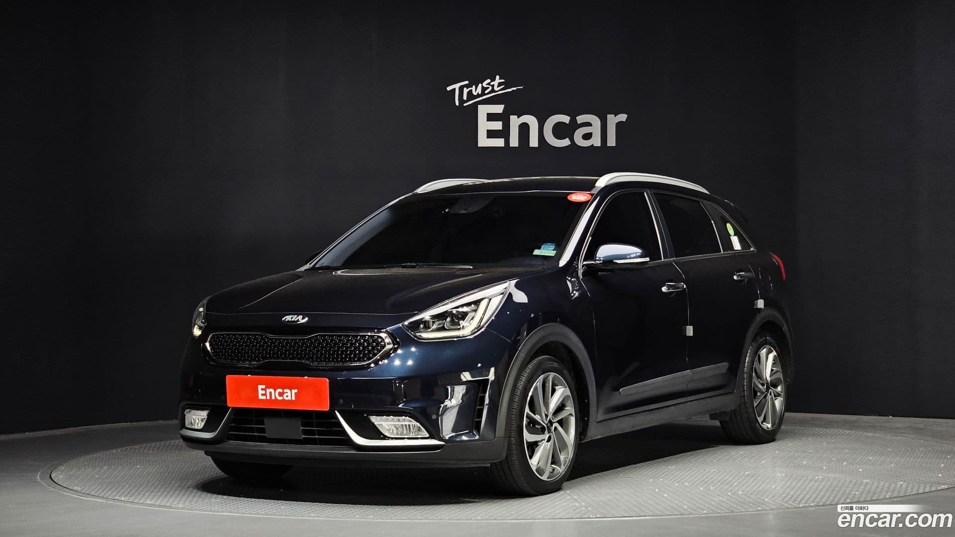 Main__Slider__Photo:Niro Kia 2018.5-0