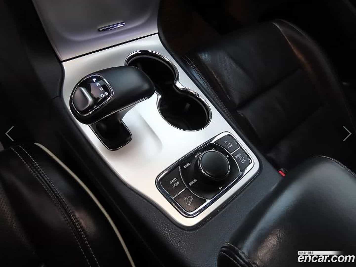 Cherokee Jeep 2015.11-INNER-010