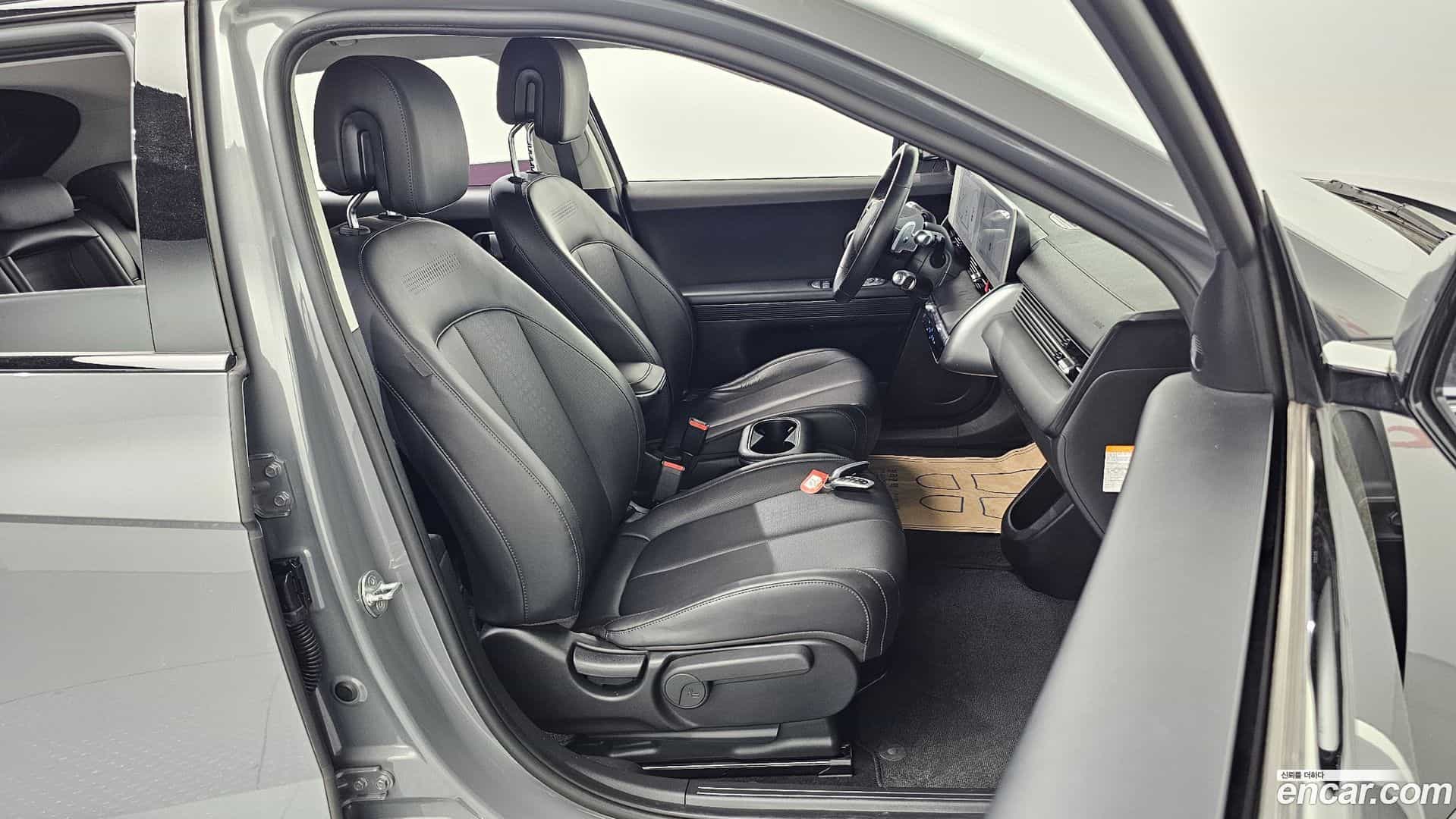 Ioniq5 Hyundai 2022.2-INNER-036
