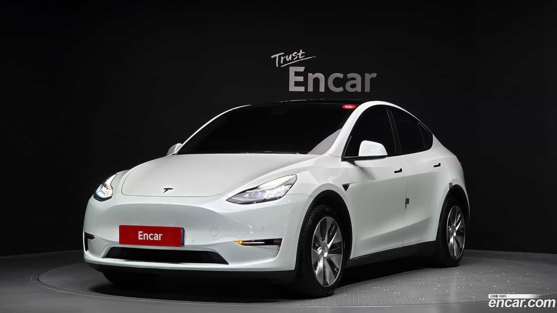 Model Y Tesla 2021.7-OUTER-001