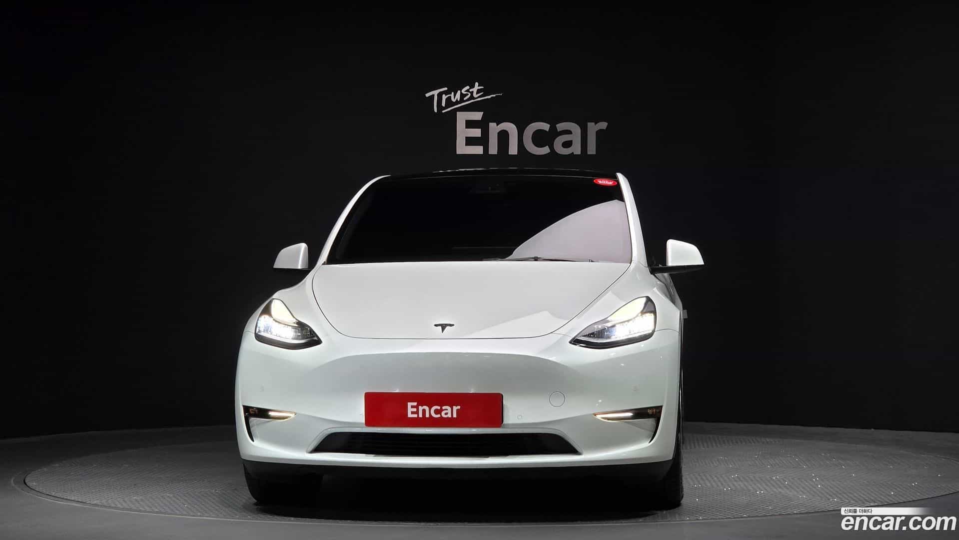 Model Y Tesla 2021.7-OUTER-003